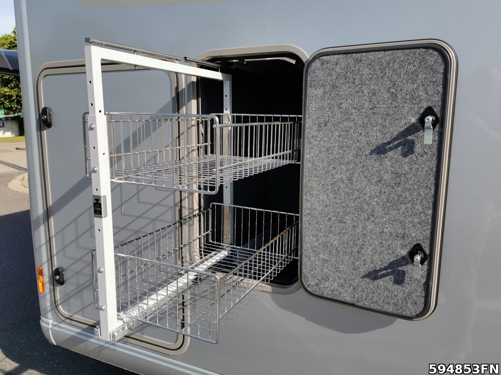 Fahrzeugabbildung Frankia Platin 8400 GD Silber **AKTION**