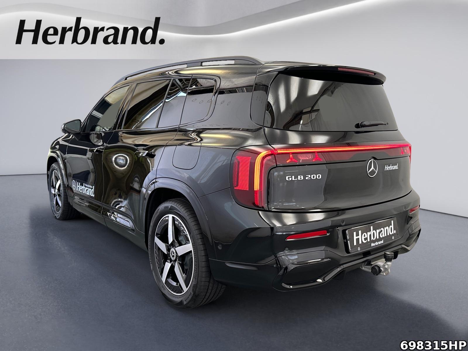 Fahrzeugabbildung Mercedes-Benz GLB 200 +AMG+NIGHT+AHK+MULTIBEAM+SUPERSCREEN+