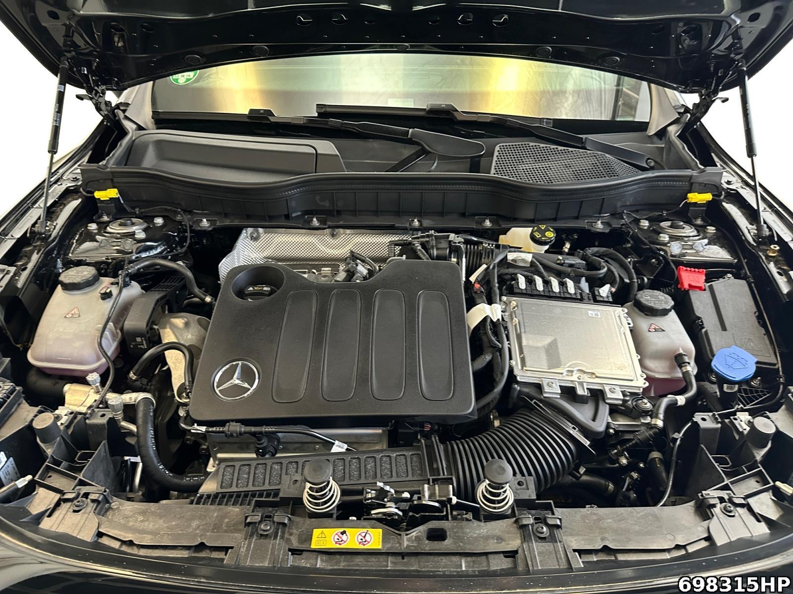 Fahrzeugabbildung Mercedes-Benz GLB 200 +AMG+NIGHT+AHK+MULTIBEAM+SUPERSCREEN+