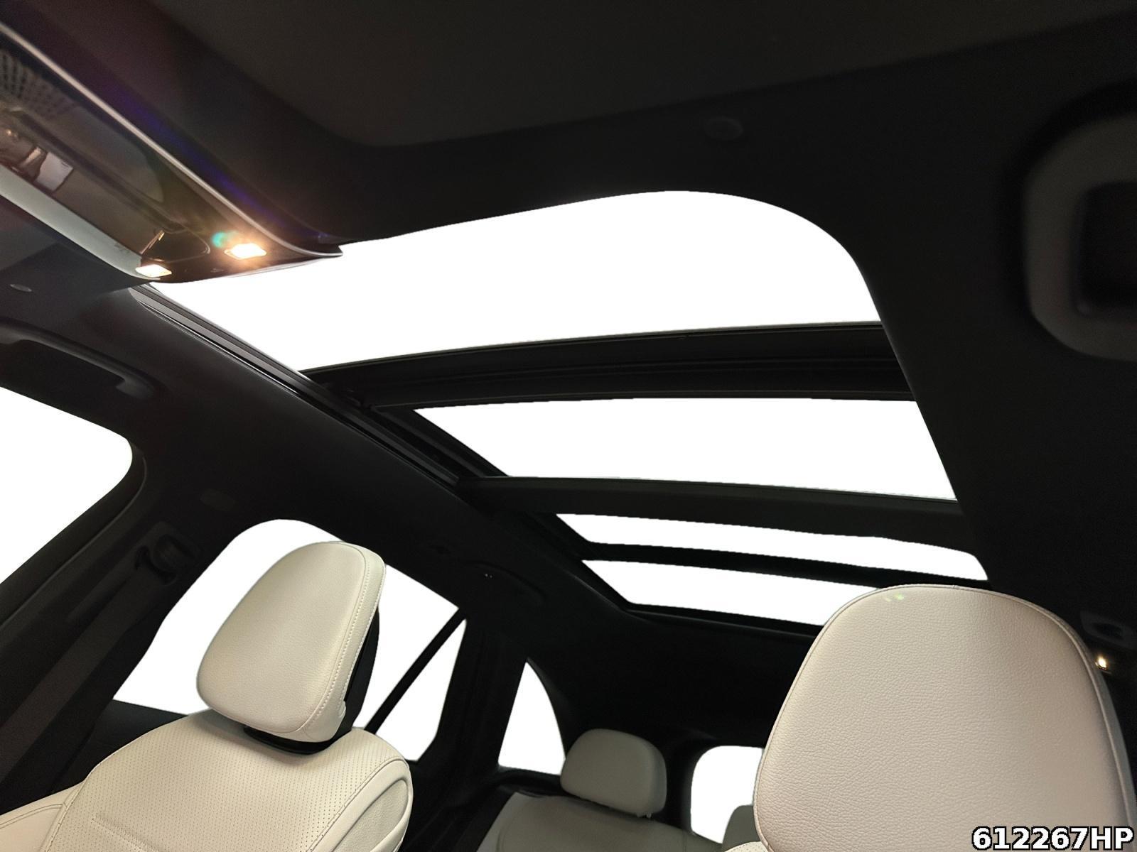Fahrzeugabbildung Mercedes-Benz GLC 300 e 4M AMG AHK Pano 360°DistonicMemoryLED