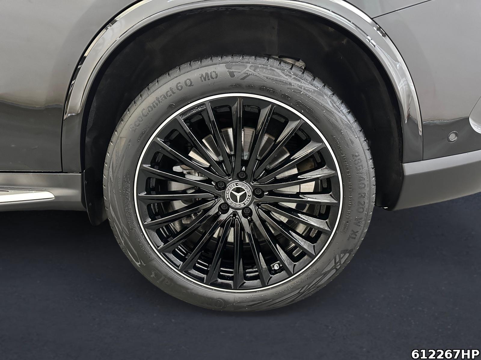 Fahrzeugabbildung Mercedes-Benz GLC 300 e 4M AMG AHK Pano 360°DistonicMemoryLED