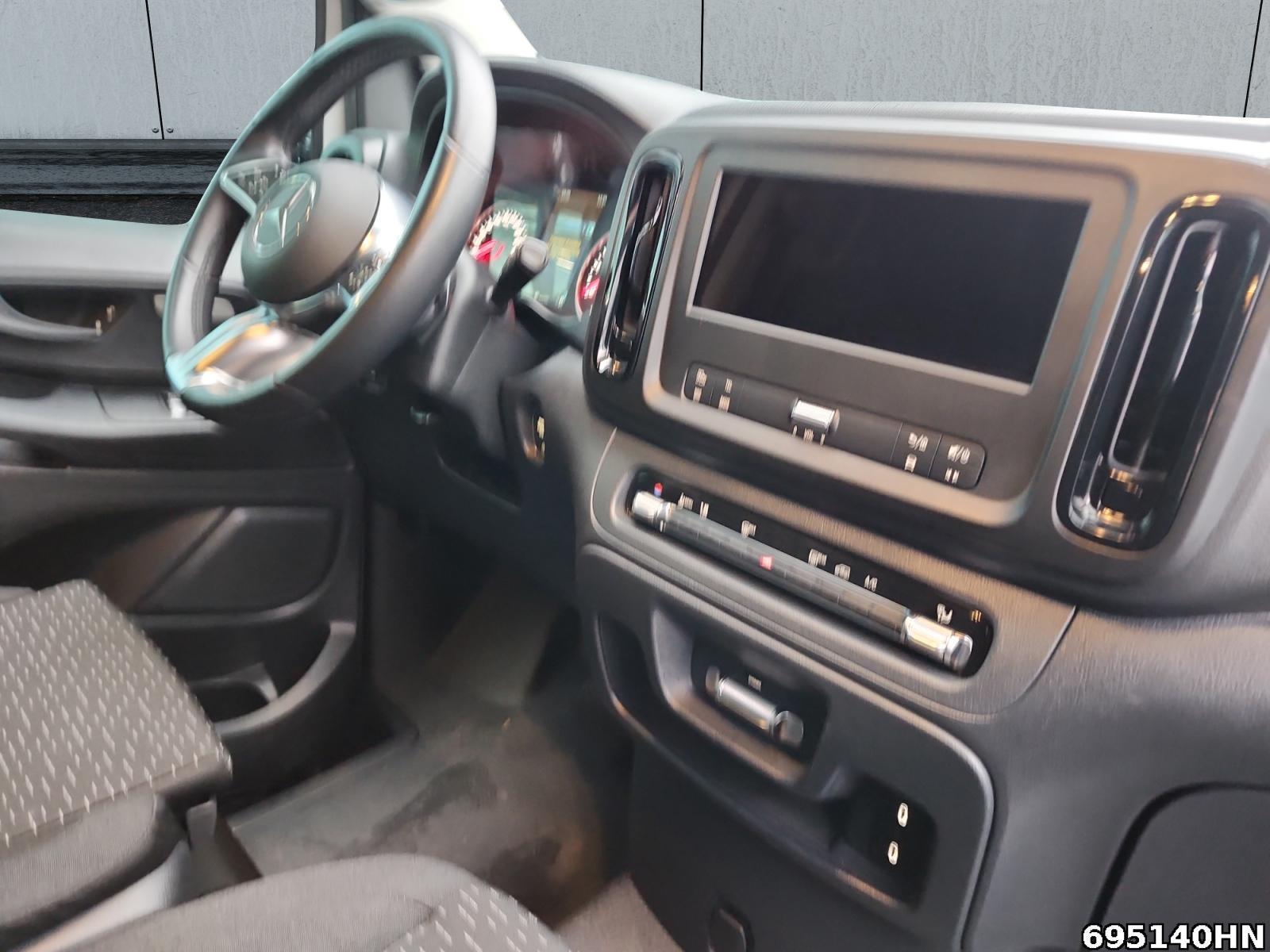 Fahrzeugabbildung Mercedes-Benz Vito 119 CDI Tourer PRO Lang*9-Sitzer*Multibeam