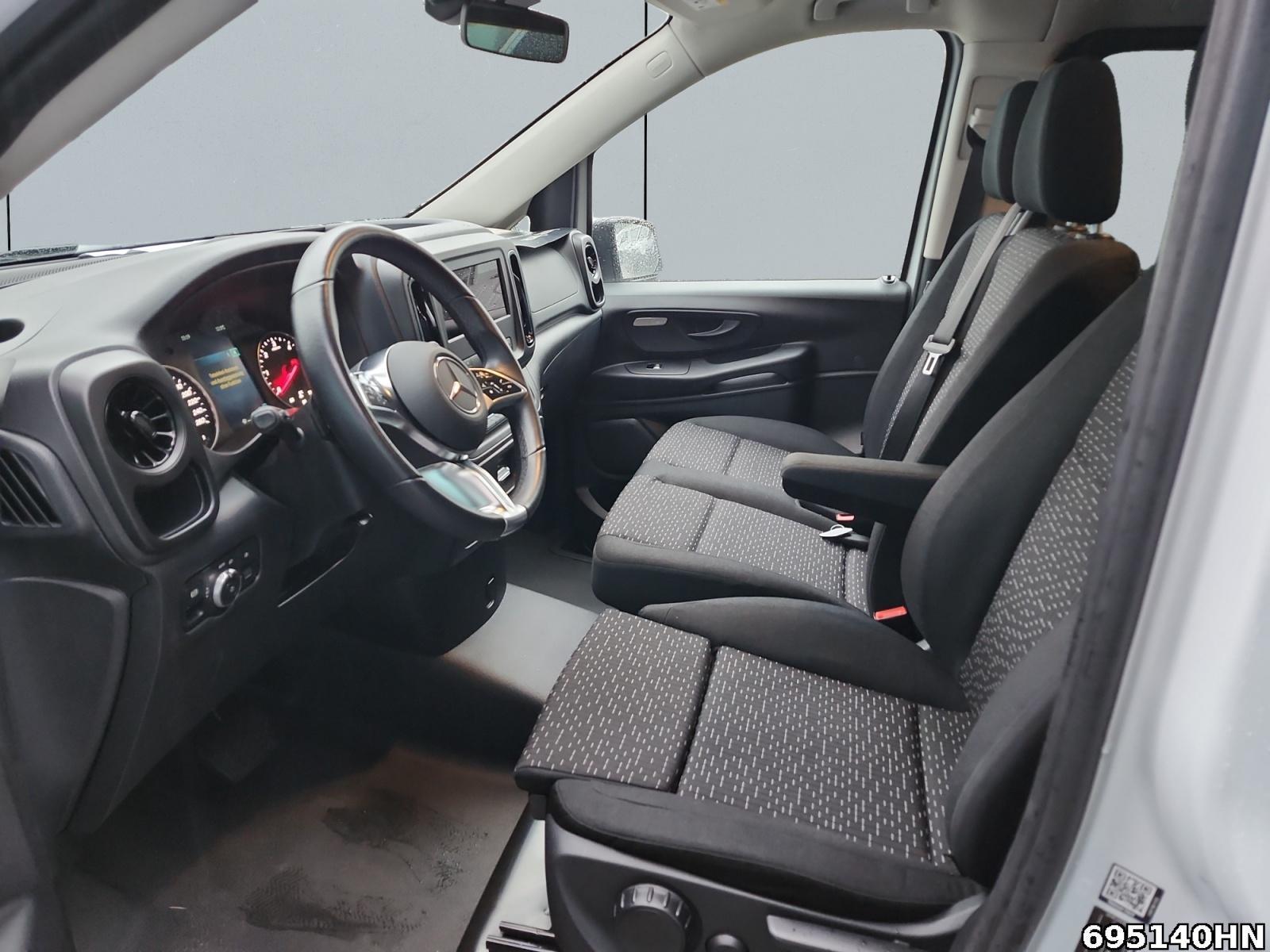 Fahrzeugabbildung Mercedes-Benz Vito 119 CDI Tourer PRO Lang*9-Sitzer*Multibeam