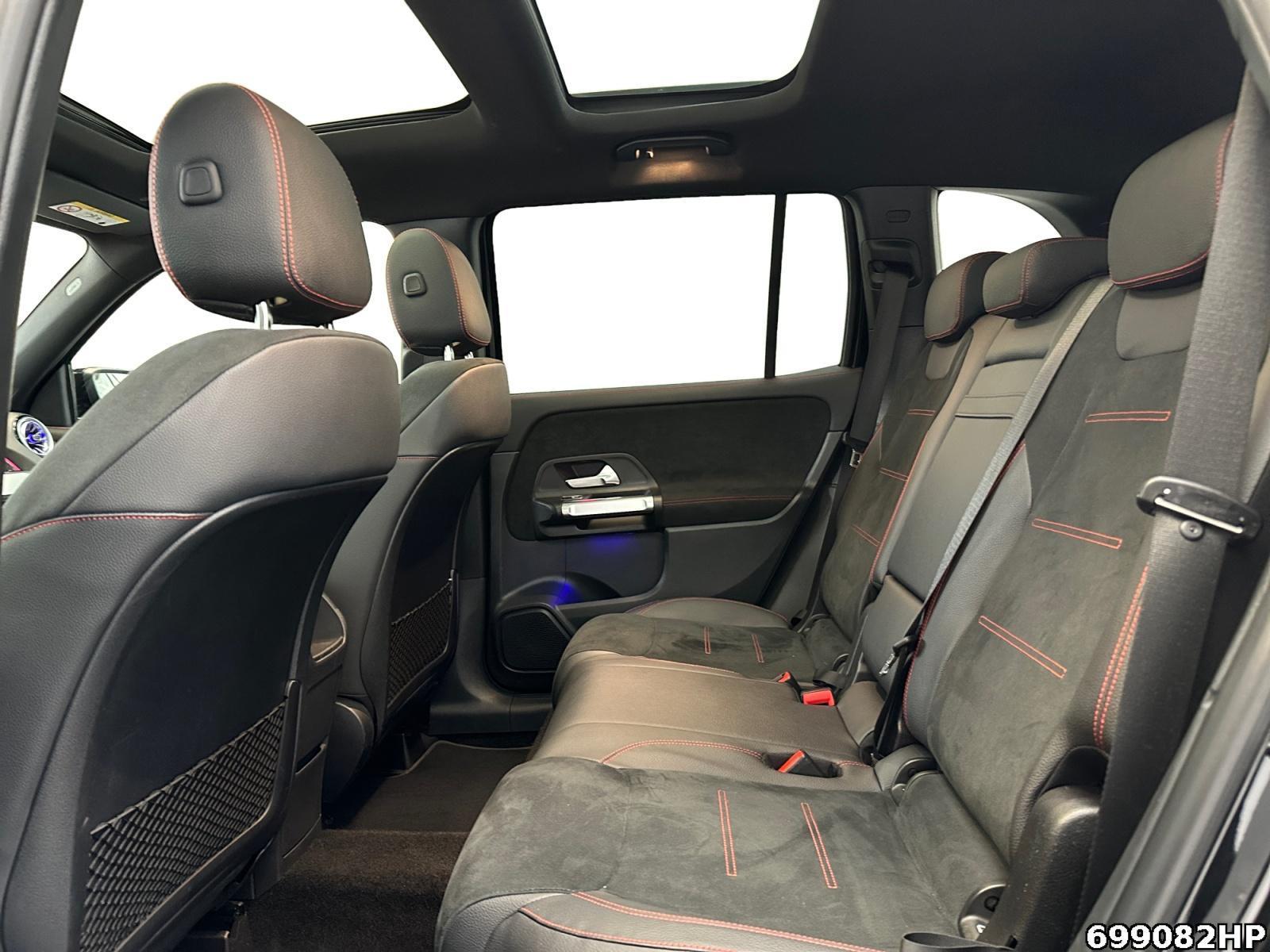 Fahrzeugabbildung Mercedes-Benz GLB 200 d AMG Night Panorama Anhängerkupplung