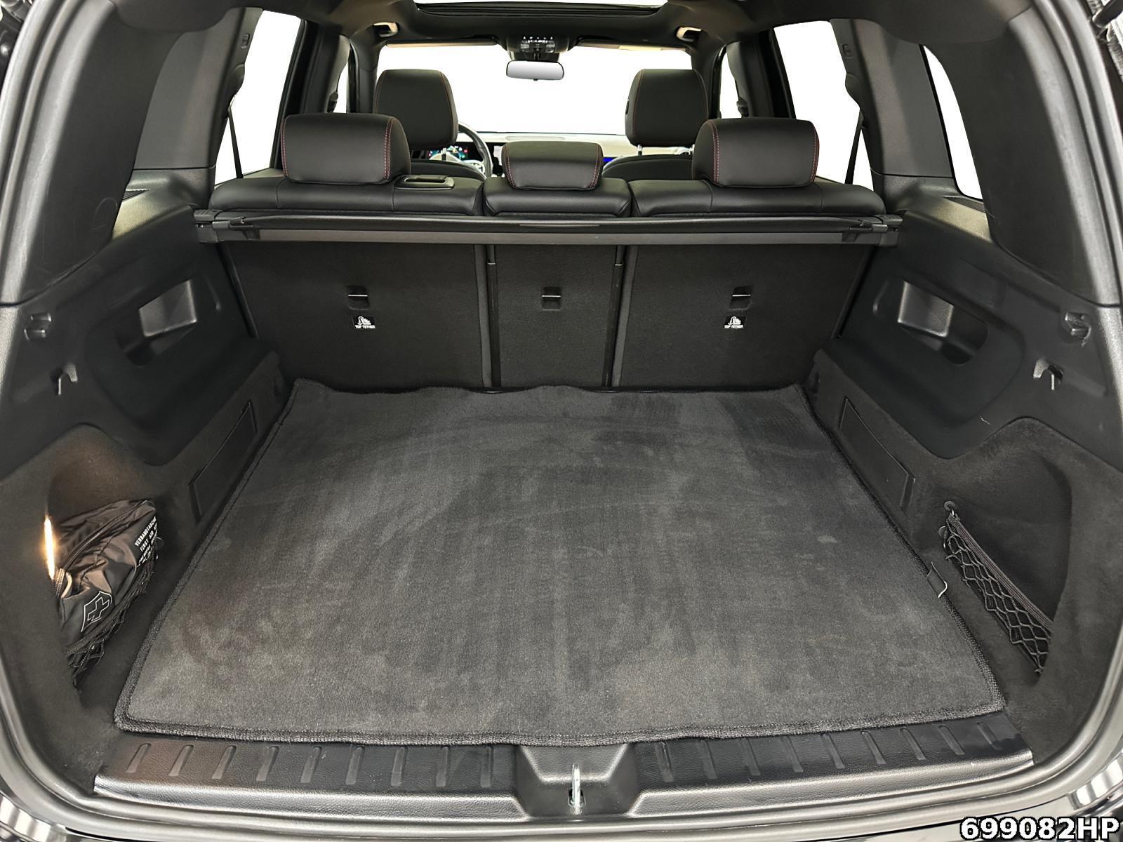 Fahrzeugabbildung Mercedes-Benz GLB 200 d AMG Night Panorama Anhängerkupplung