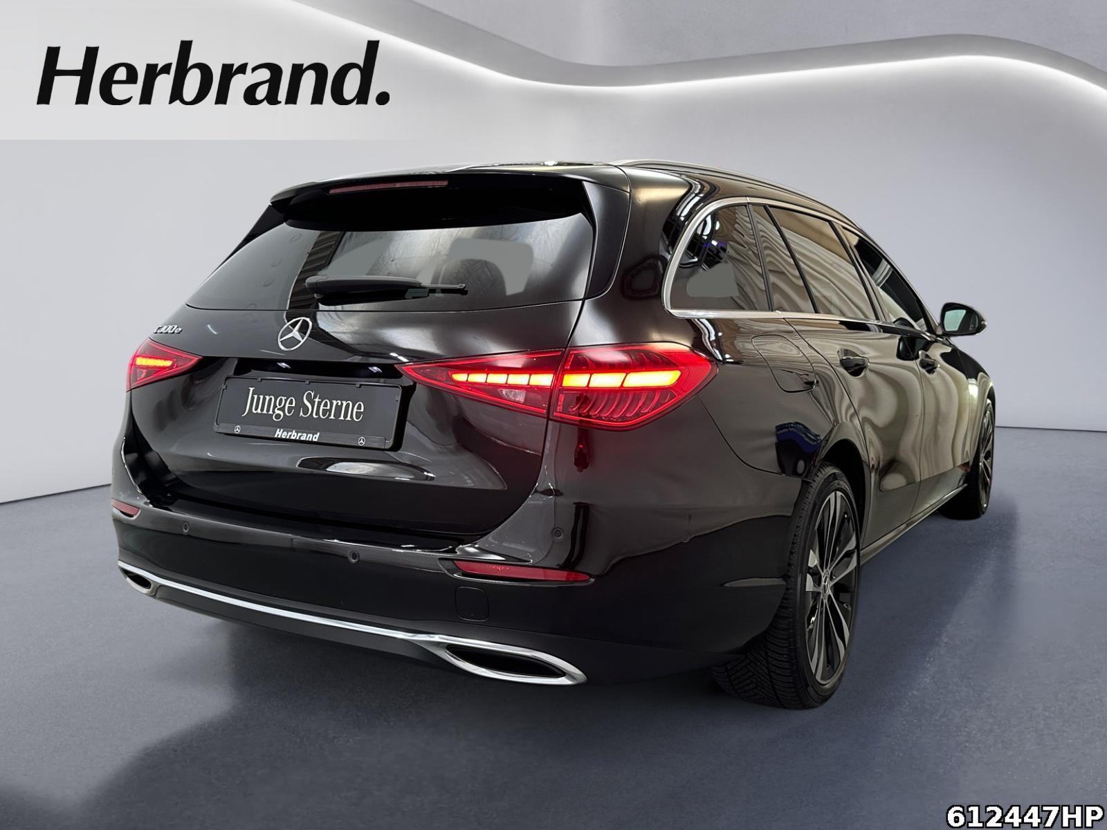 Fahrzeugabbildung Mercedes-Benz C 300 e T Avantgarde Pano AHK Distronic Ambiente
