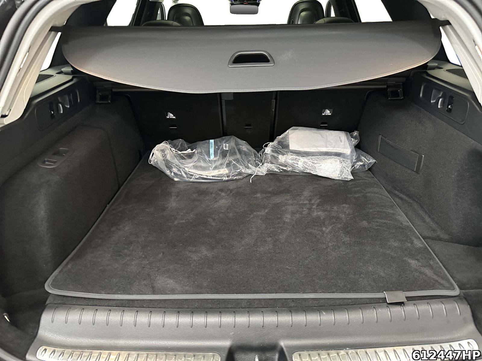 Fahrzeugabbildung Mercedes-Benz C 300 e T Avantgarde Pano AHK Distronic Ambiente