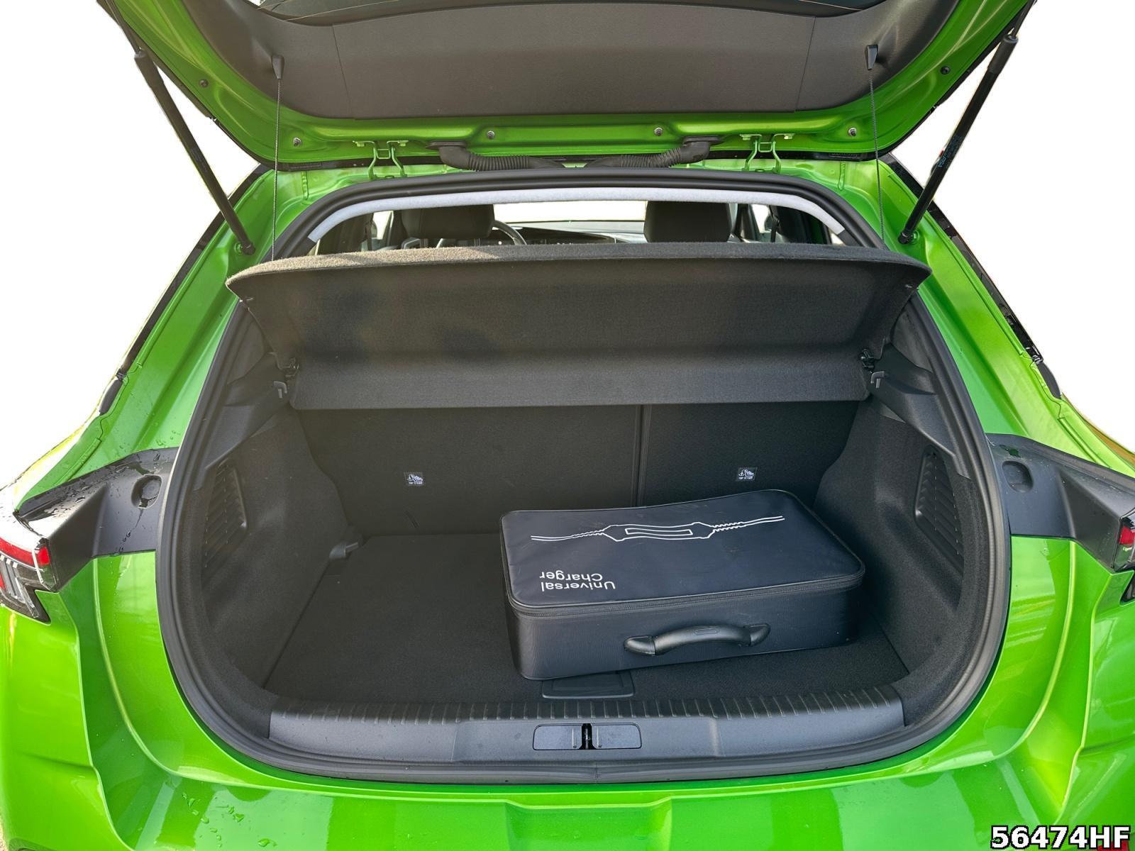 Fahrzeugabbildung Opel Mokka-e elektro, Elegance