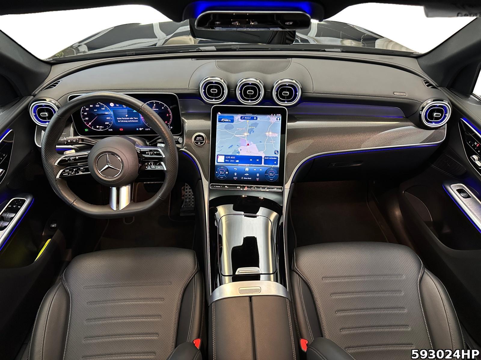 Fahrzeugabbildung Mercedes-Benz GLC 220 d 4M AMG Pano CarPlay AHK Ambiente