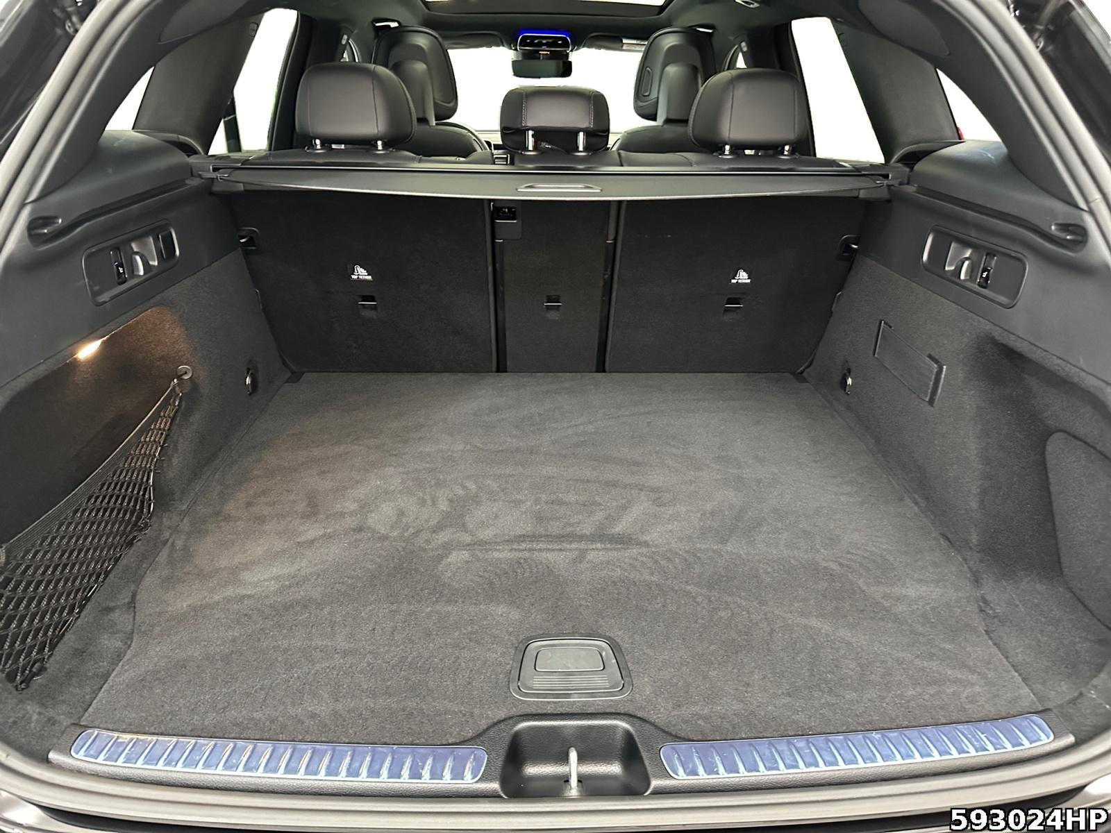 Fahrzeugabbildung Mercedes-Benz GLC 220 d 4M AMG Pano CarPlay AHK Ambiente