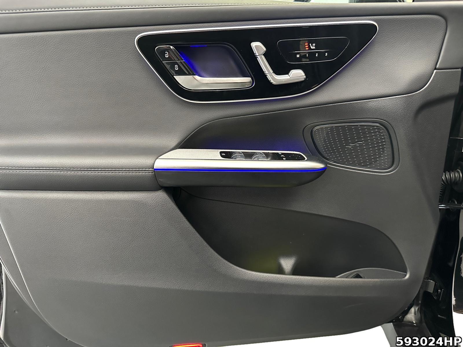 Fahrzeugabbildung Mercedes-Benz GLC 220 d 4M AMG Pano CarPlay AHK Ambiente