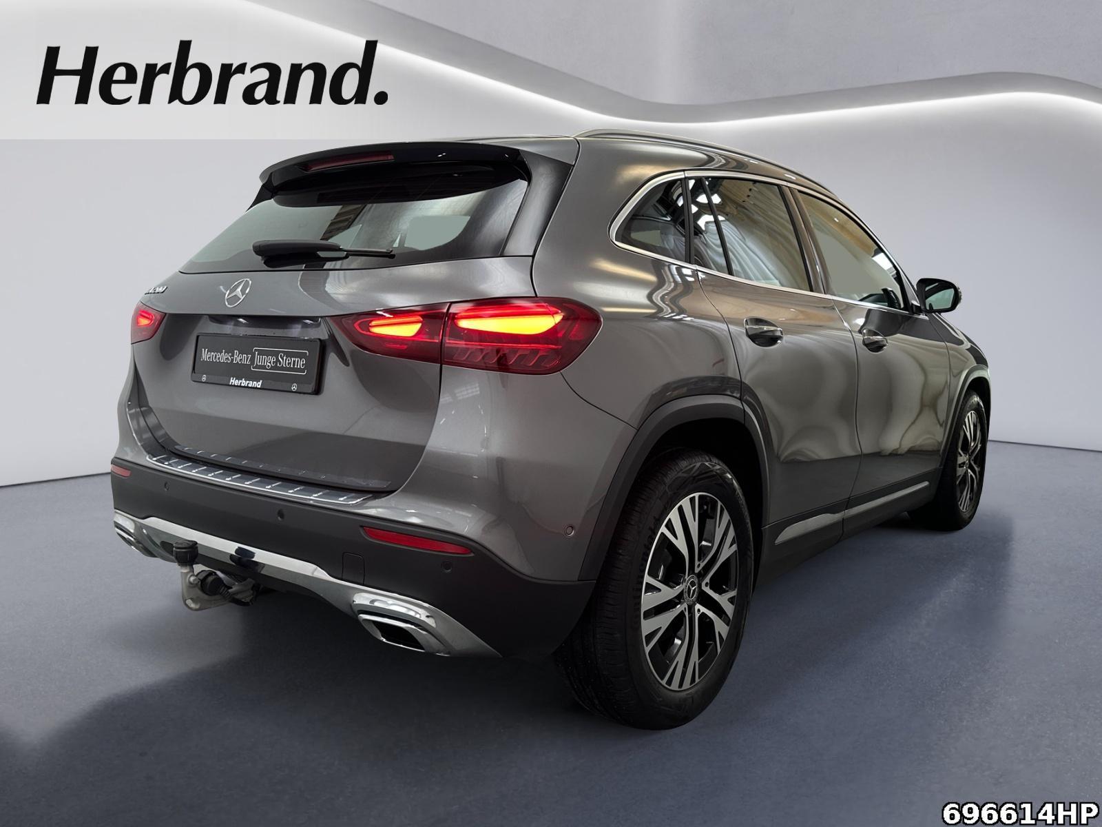 Fahrzeugabbildung Mercedes-Benz GLA 200 Progressive AHK Distronic LED