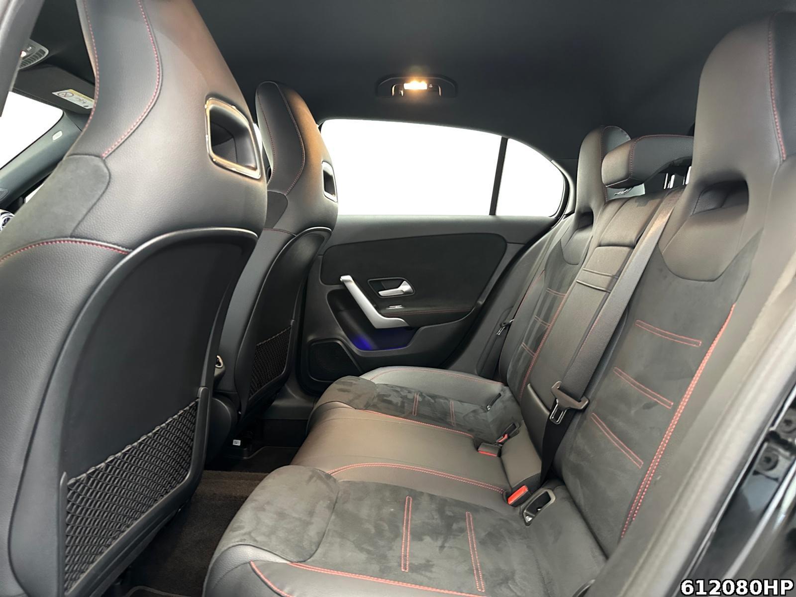Fahrzeugabbildung Mercedes-Benz A 200 AMG AHK Keyless Distronic Kamera Ambiente
