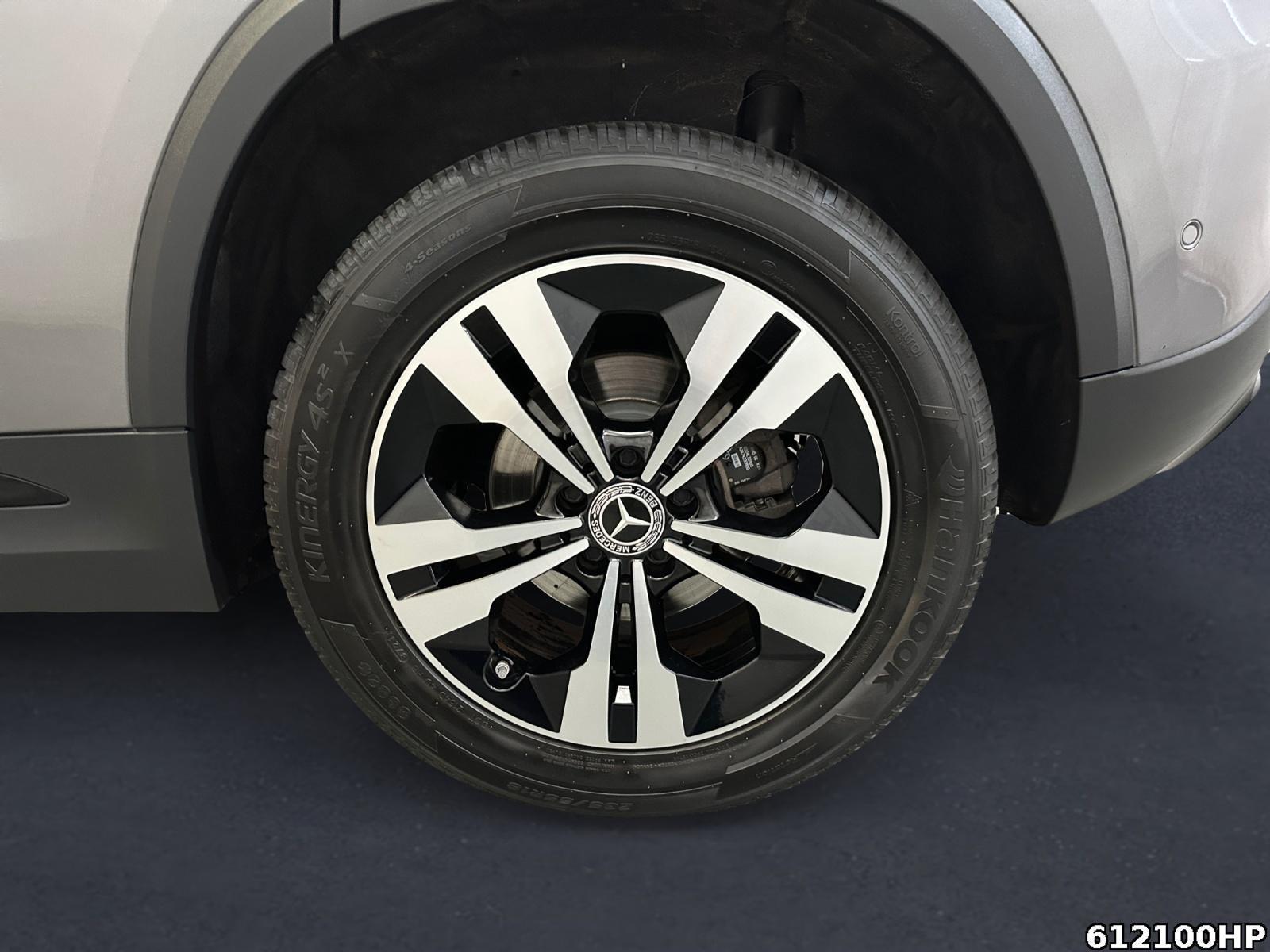 Fahrzeugabbildung Mercedes-Benz GLA 200 Progressive Night AHK Kamera Soundsyst.