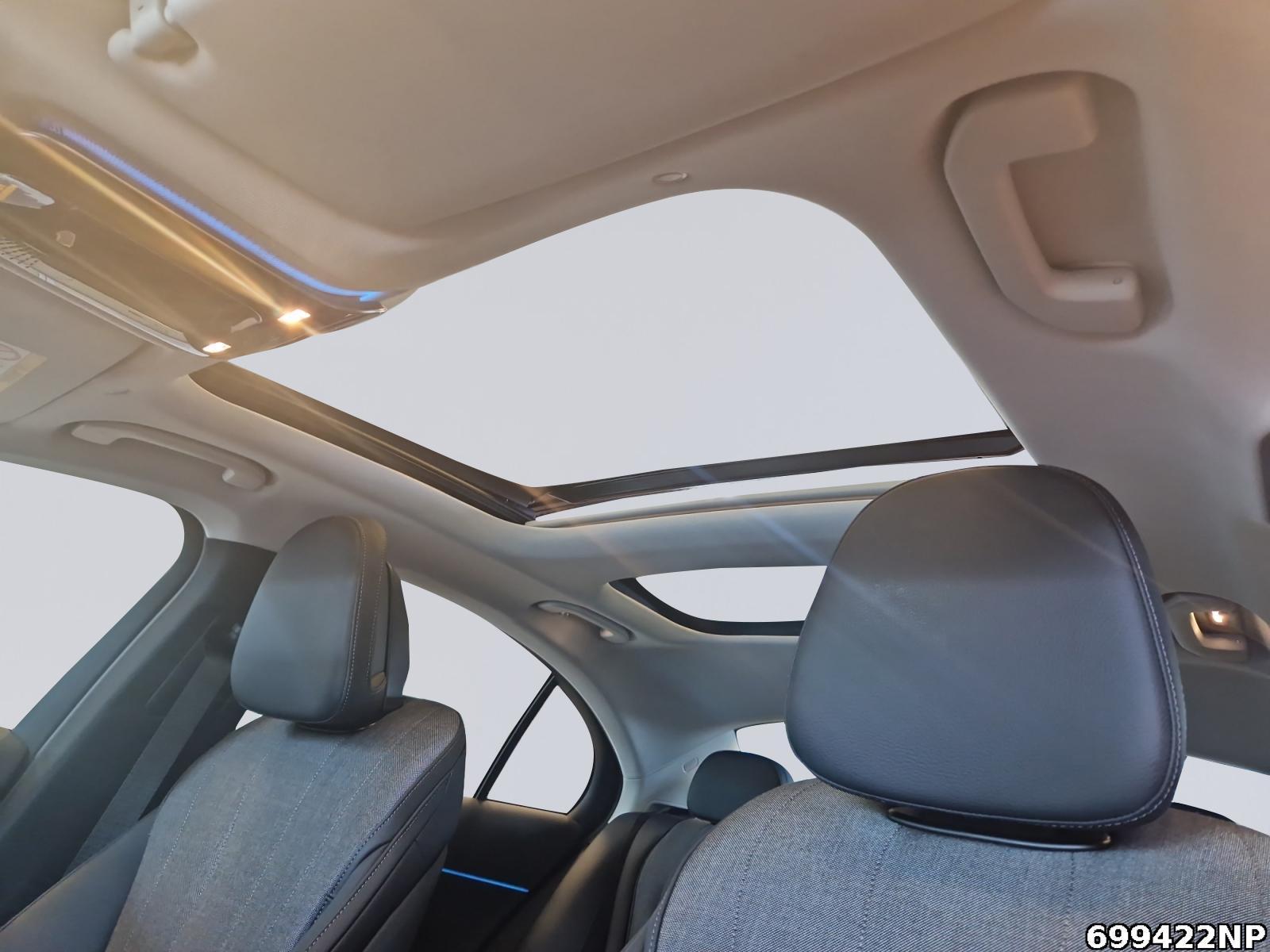 Fahrzeugabbildung Mercedes-Benz E 300 e Avantgarde Pano Distronic Ambiente CarP