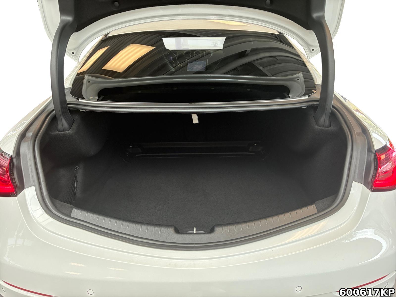 Fahrzeugabbildung Mercedes-Benz CLE 53 AMG 4M+ Pano AHK Burmester 20