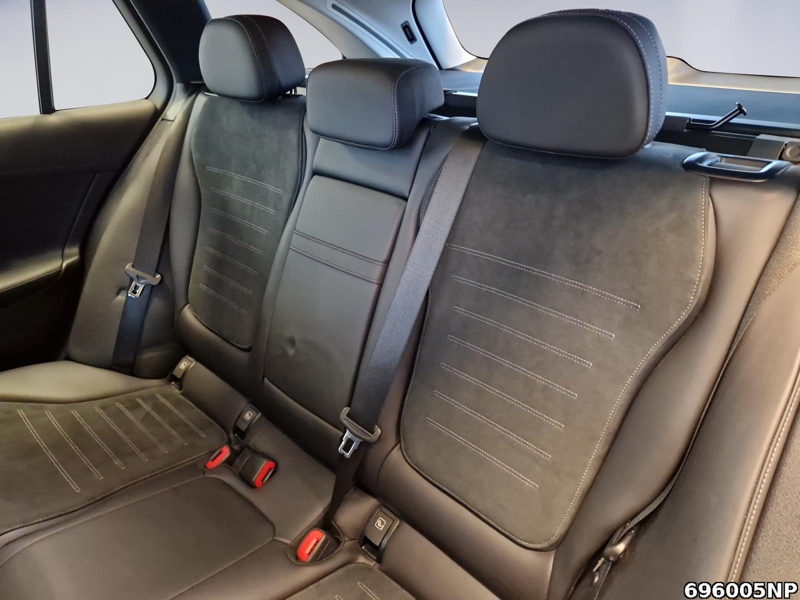 Fahrzeugabbildung Mercedes-Benz C 220 d T AMG Line Panorama Rückfahrkamera DAB+