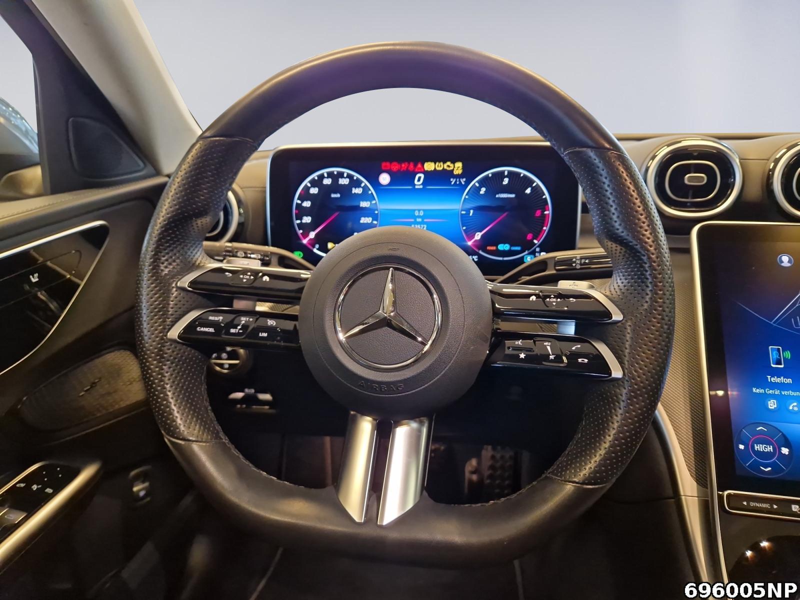Fahrzeugabbildung Mercedes-Benz C 220 d T AMG Line Panorama Rückfahrkamera DAB+