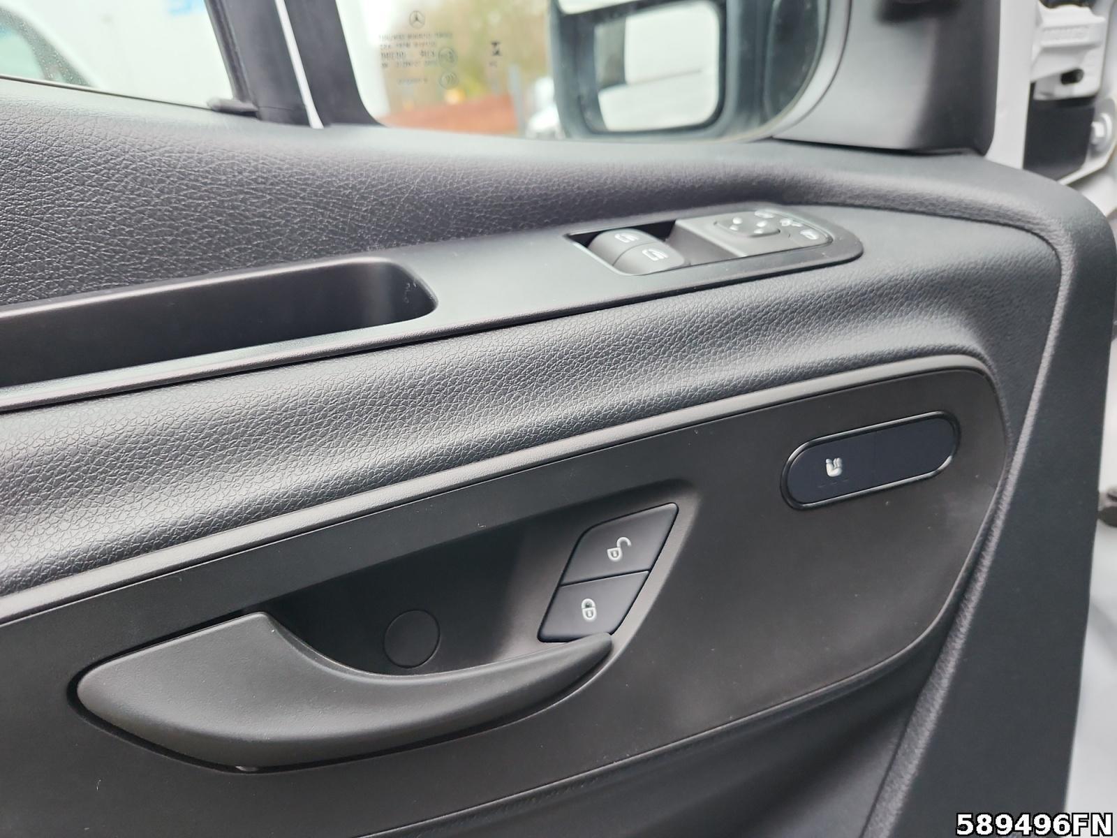 Fahrzeugabbildung Mercedes-Benz Sprinter 317 Pro XXL Mixto * AHK* 3.500 kg