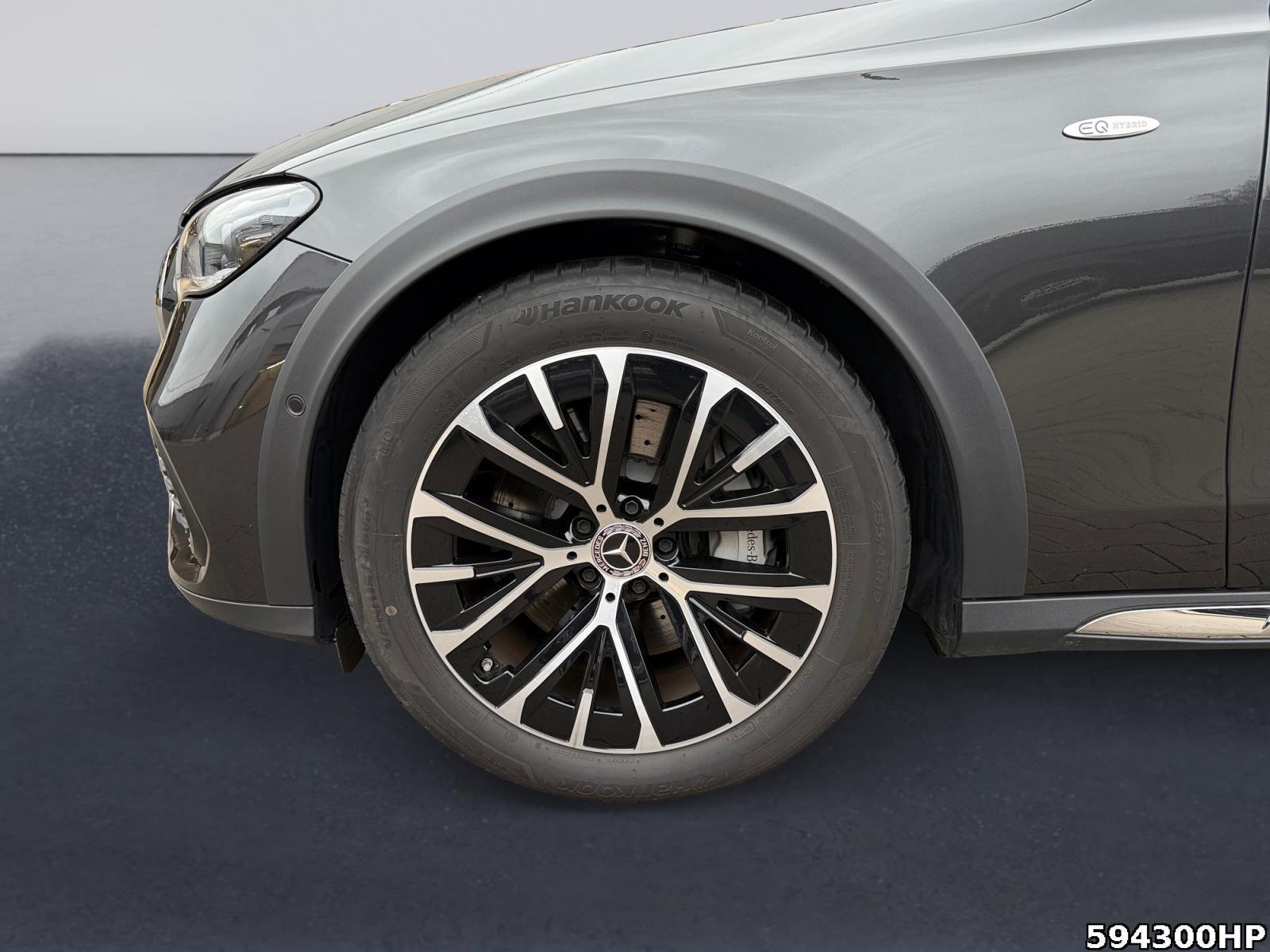Fahrzeugabbildung Mercedes-Benz E 300 4M T All-Terrain 360°Panorama Burmester