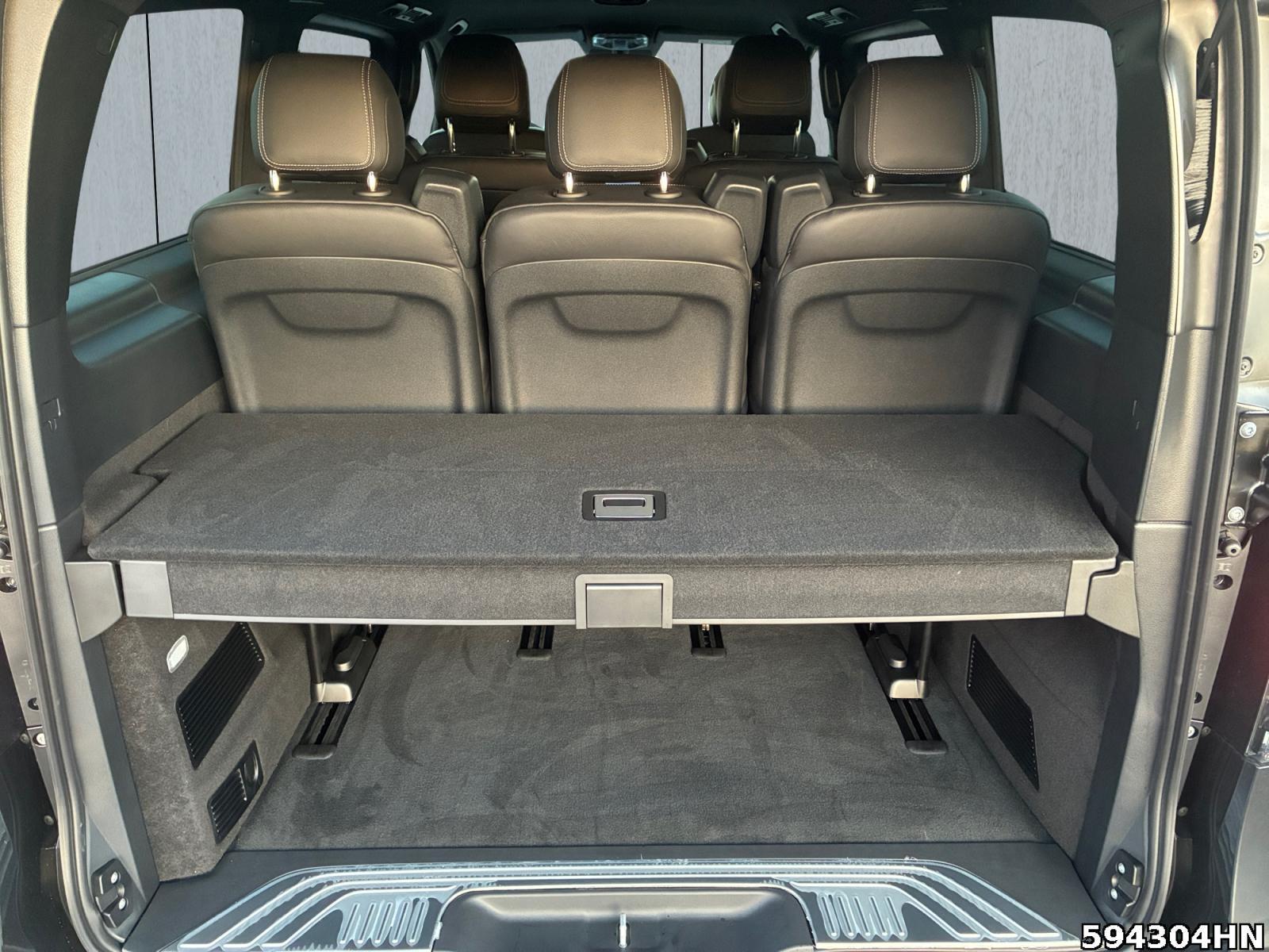 Fahrzeugabbildung Mercedes-Benz V 250 AVG/L AMG *7 SITZE*STANDHEIZ*AHK*BURMESTER