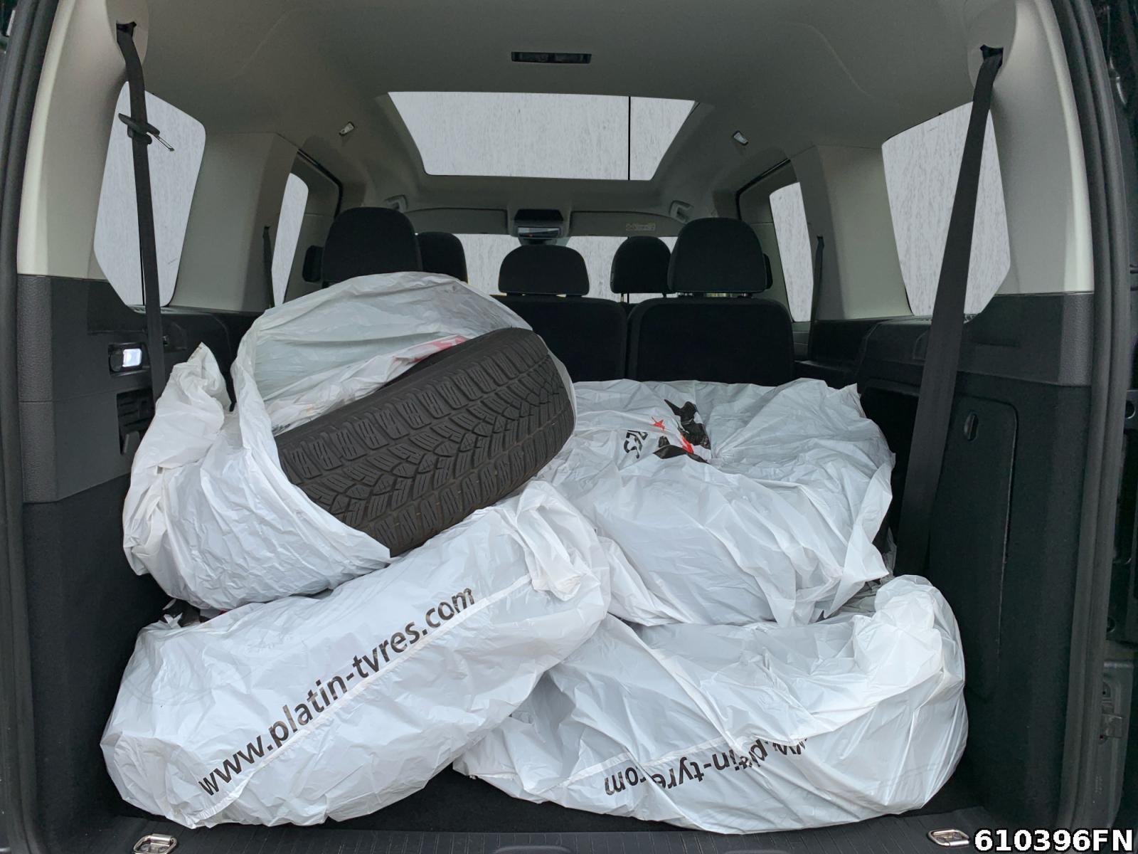 Fahrzeugabbildung Ford Tourneo Connect 2.0 Grand Active AWD 7 SITZE*4x4