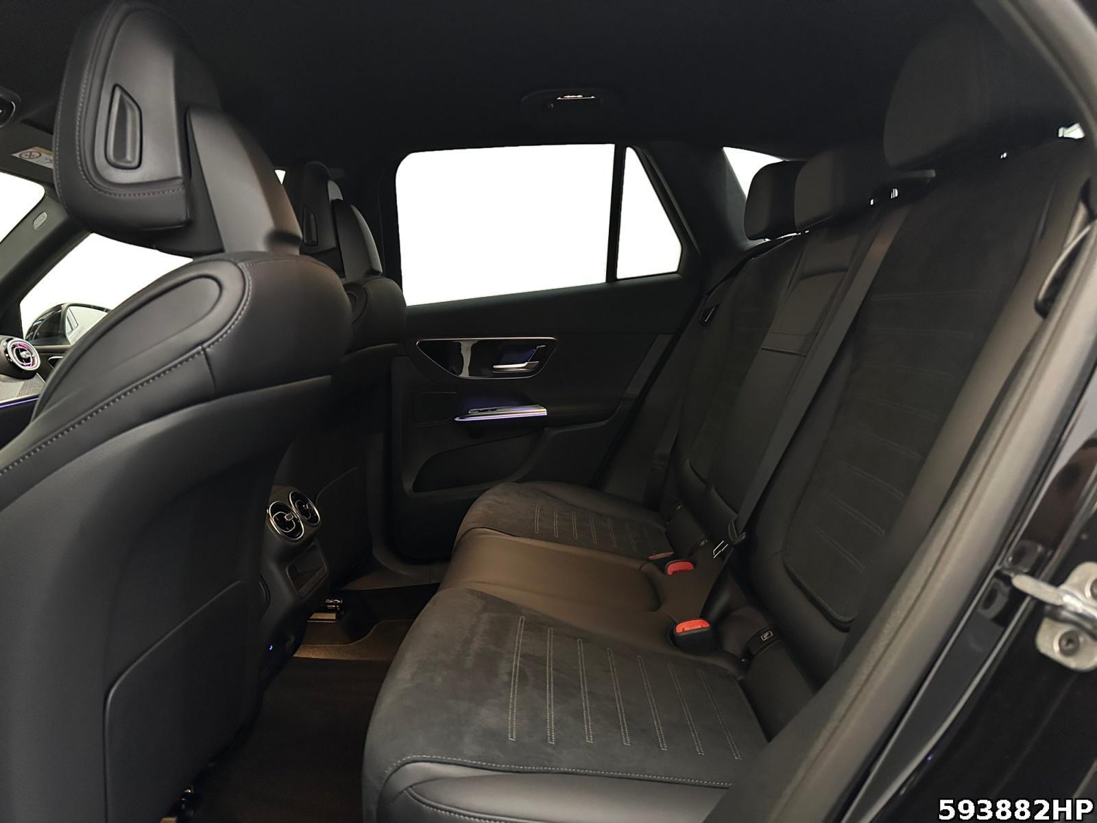 Fahrzeugabbildung Mercedes-Benz GLC 220 d 4MATIC +AMG+AHK+DIGITAL-LIGHT+MEMO+360