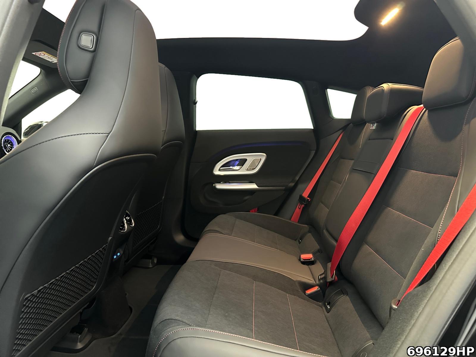 Fahrzeugabbildung Mercedes-Benz CLA 250 Shooting Brake +AMG+NIGHT+HUD+BURMESTER+SUPERS+