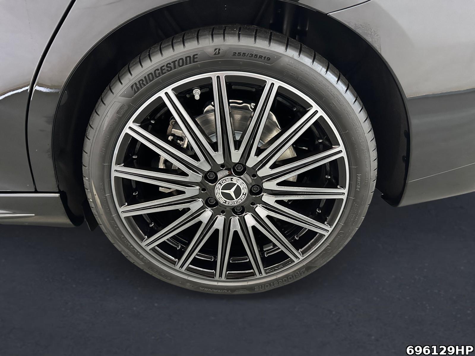 Fahrzeugabbildung Mercedes-Benz CLA 250 Shooting Brake +AMG+NIGHT+HUD+BURMESTER+SUPERS+