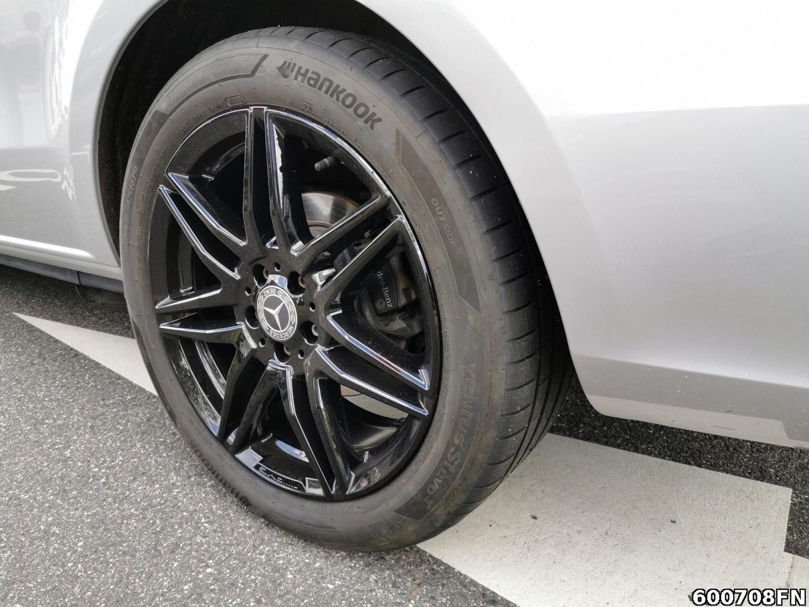 Fahrzeugabbildung Mercedes-Benz V 300 Marco Polo Edition AMG Küche Easy Up AHK