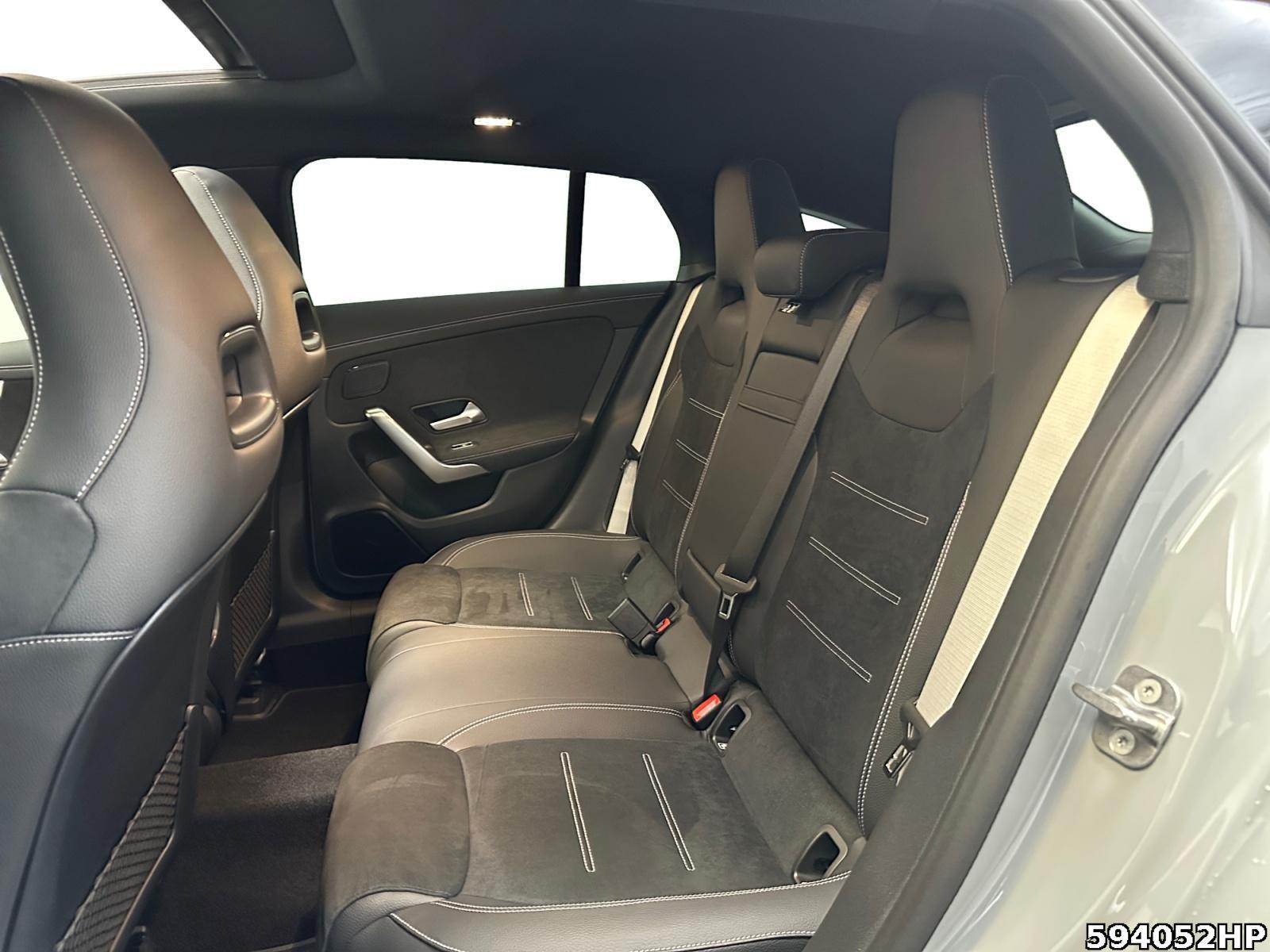 Fahrzeugabbildung Mercedes-Benz CLA 200 Shooting Brake d +AMG+NIGHT+PANO+DISTRO+WINTERPAKET+