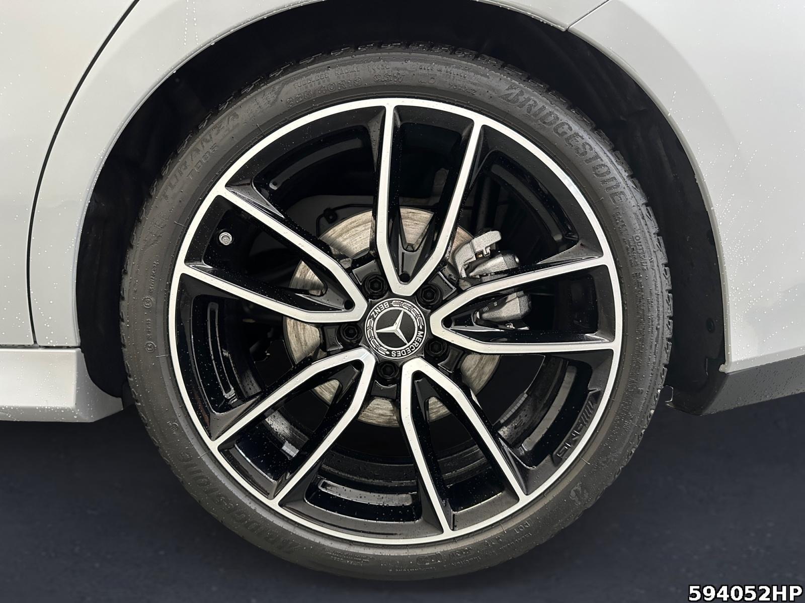 Fahrzeugabbildung Mercedes-Benz CLA 200 Shooting Brake d +AMG+NIGHT+PANO+DISTRO+WINTERPAKET+