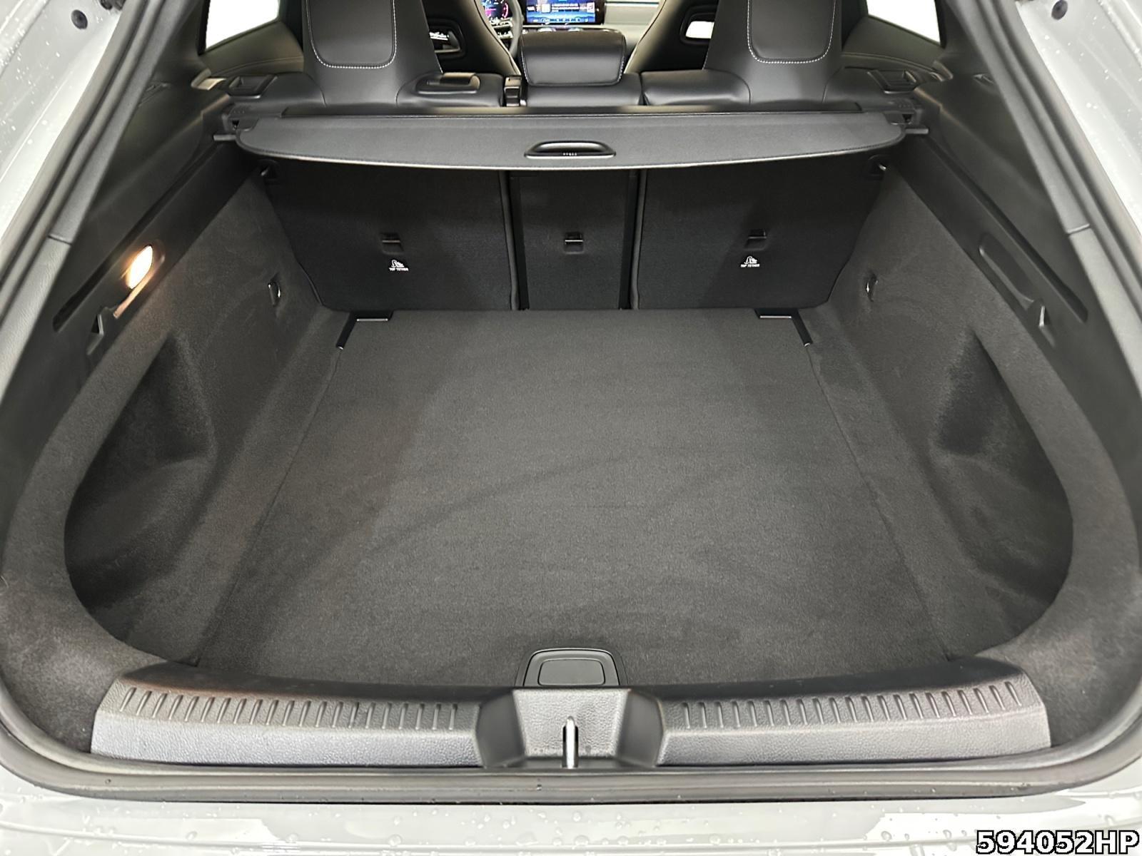 Fahrzeugabbildung Mercedes-Benz CLA 200 Shooting Brake d +AMG+NIGHT+PANO+DISTRO+WINTERPAKET+