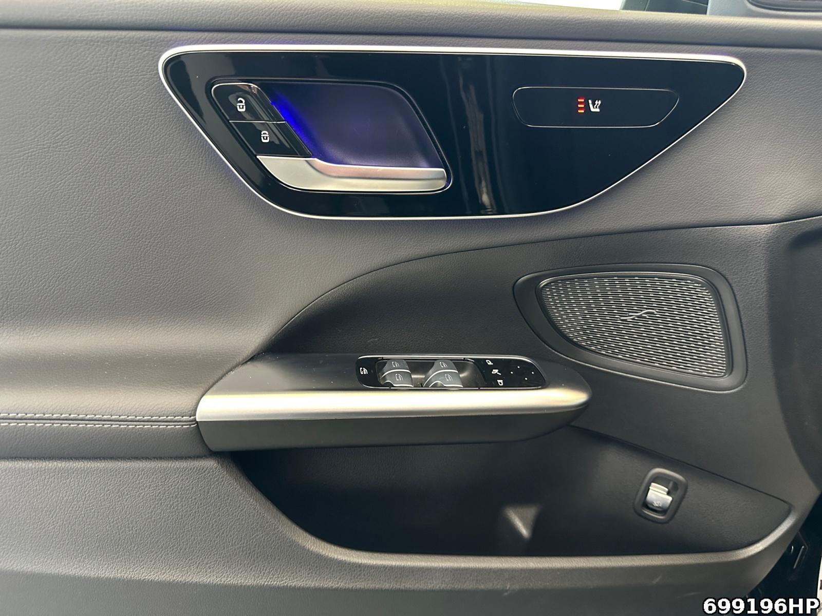 Fahrzeugabbildung Mercedes-Benz C 200 T Avantgarde AHK CarPlay Totw Ambiente