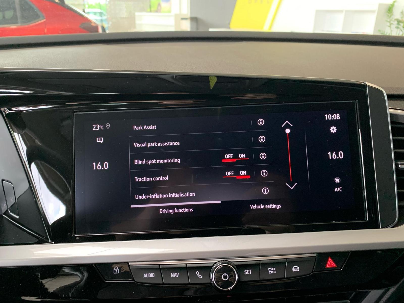 Fahrzeugabbildung Opel Grandland X GS +NAVI+SHZ+CARPLAY+TEMPOMAT+KAMERA