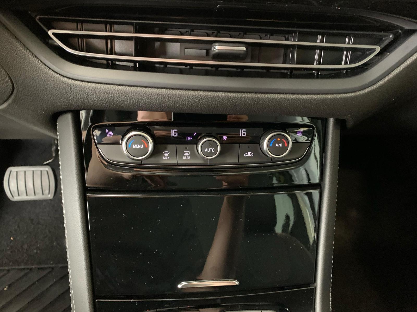 Fahrzeugabbildung Opel Grandland X GS +NAVI+SHZ+CARPLAY+TEMPOMAT+KAMERA