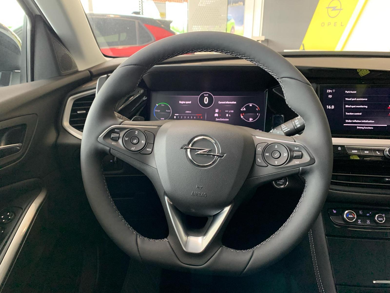 Fahrzeugabbildung Opel Grandland X GS +NAVI+SHZ+CARPLAY+TEMPOMAT+KAMERA