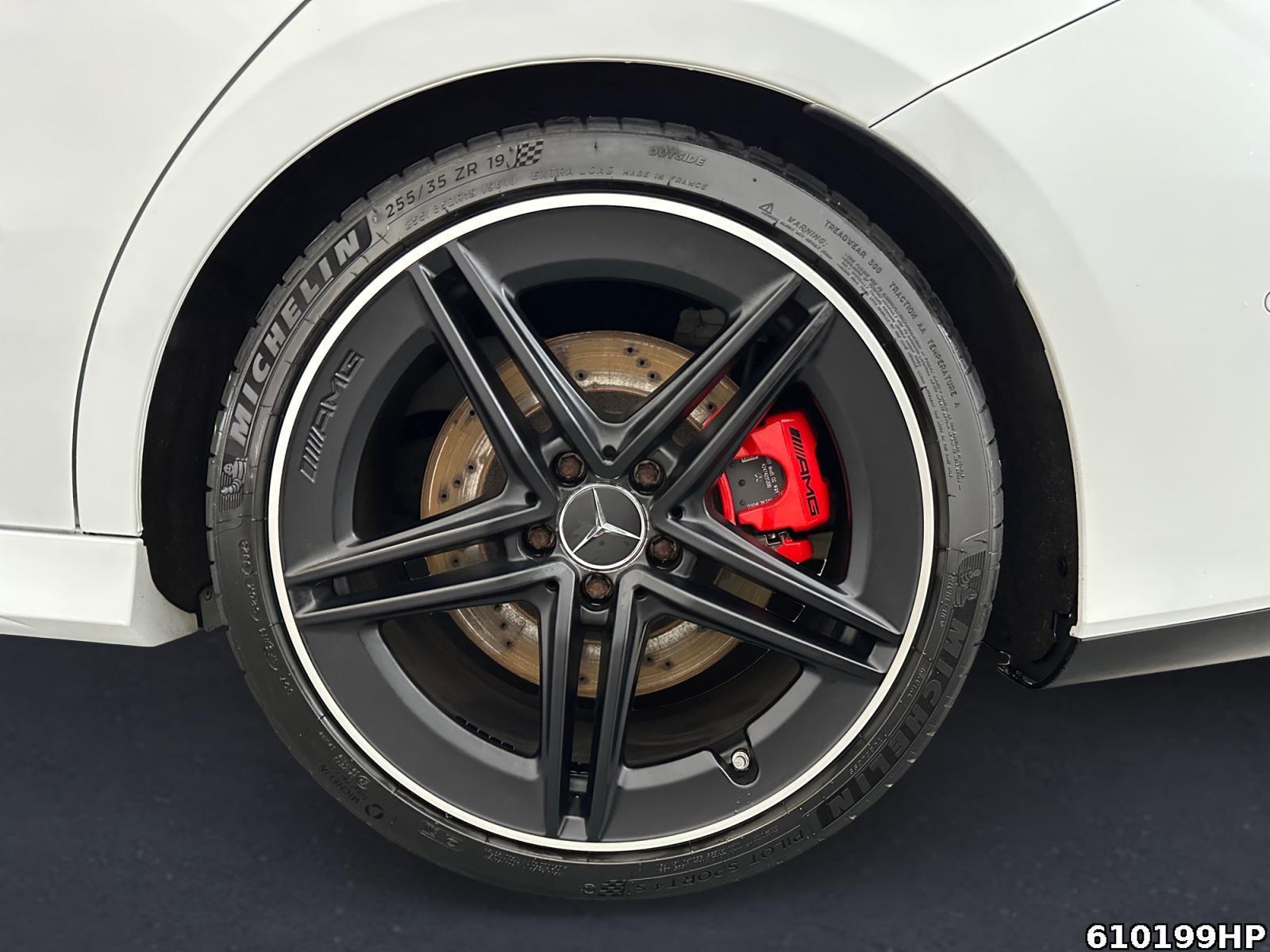 Fahrzeugabbildung Mercedes-Benz CLA 45 AMG Shooting Brake S Burmester Pano HUD Night Perf.