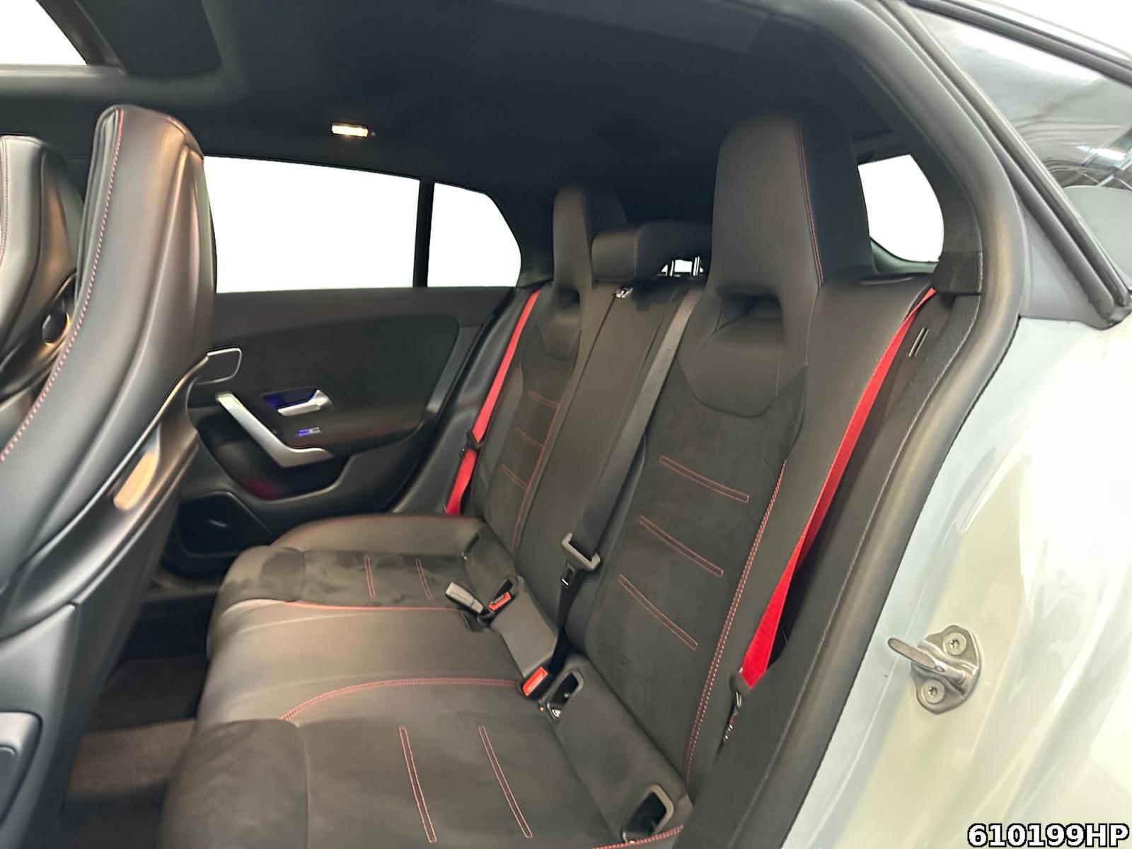 Fahrzeugabbildung Mercedes-Benz CLA 45 AMG Shooting Brake S Burmester Pano HUD Night Perf.