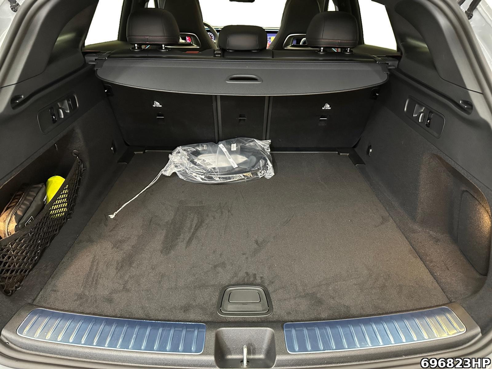 Fahrzeugabbildung Mercedes-Benz GLC 400 4MATIC +AMG+NIGHT+HYPERSCREEN+BURMEST