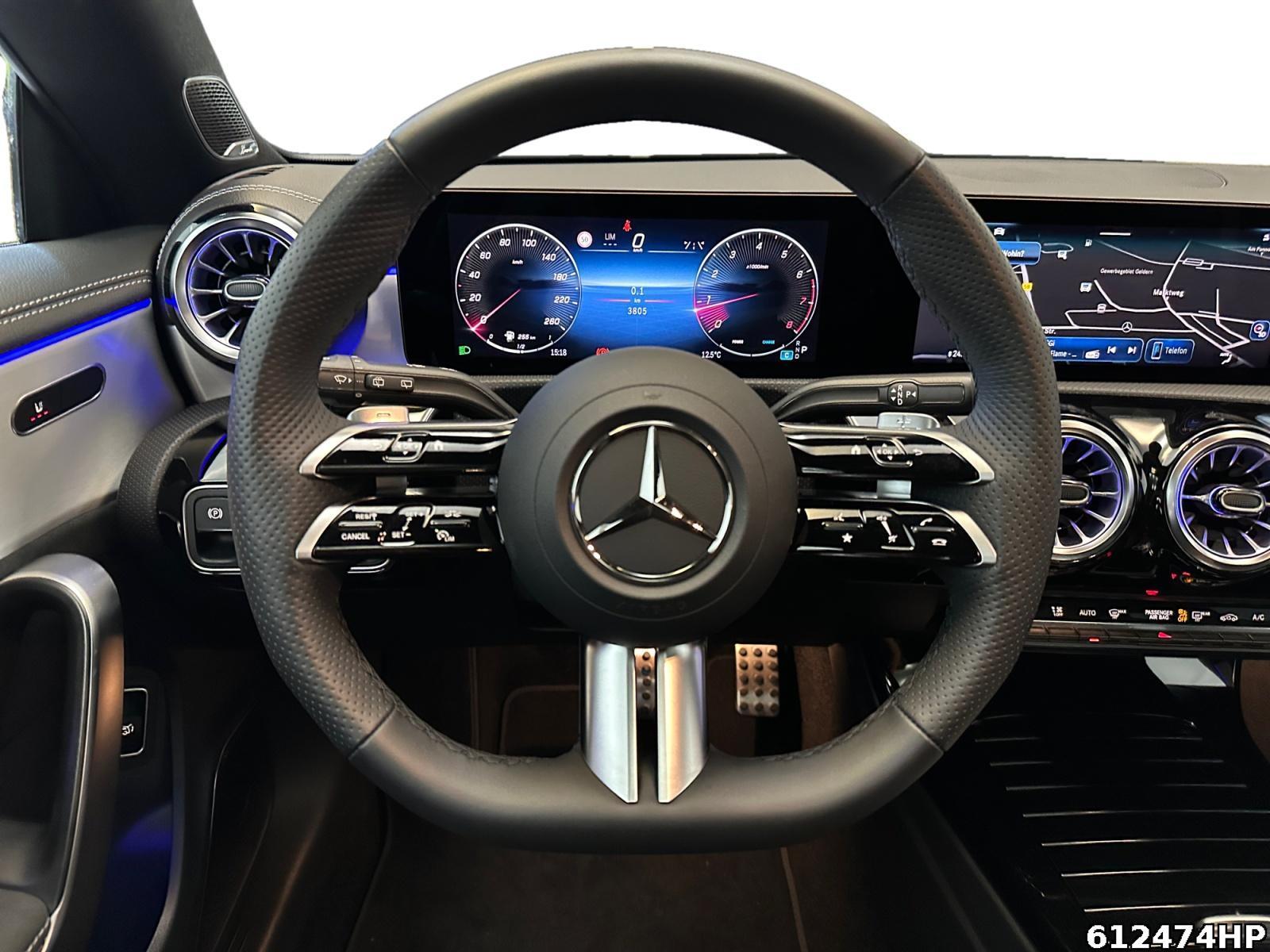 Fahrzeugabbildung Mercedes-Benz CLA 200 Shooting Brake AMG Pano Night Distronic Keyless 360°
