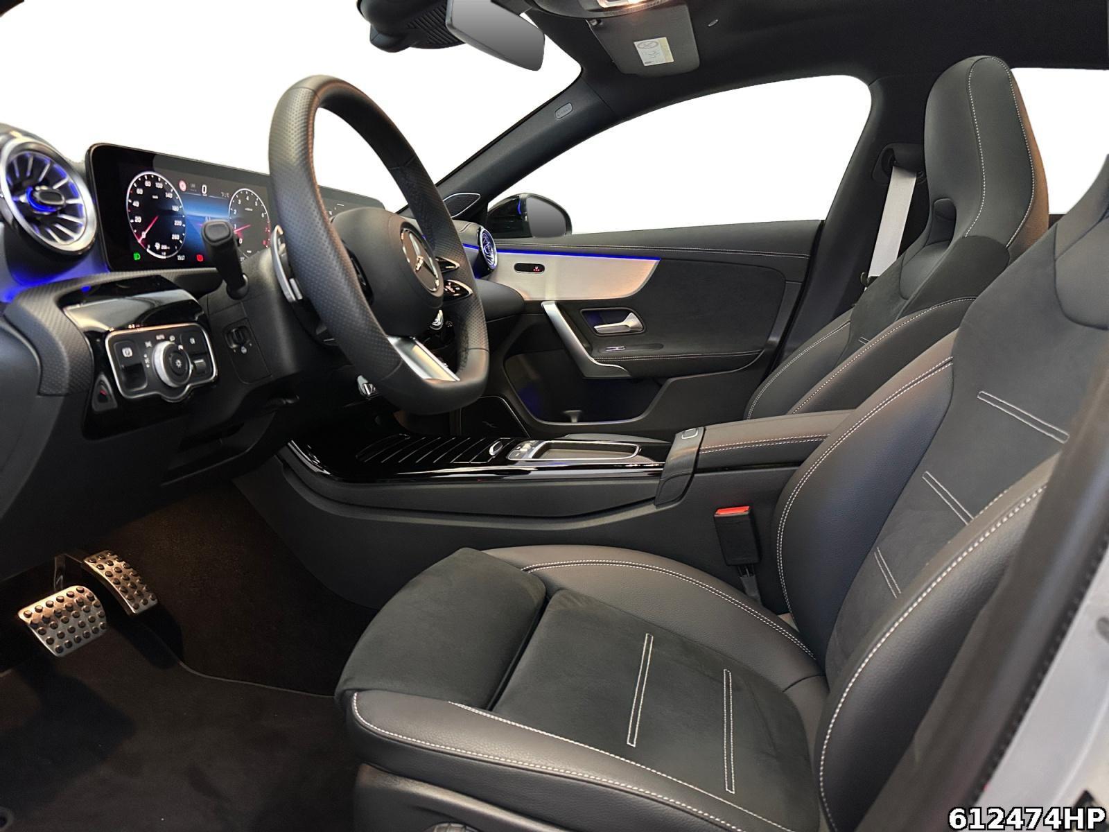 Fahrzeugabbildung Mercedes-Benz CLA 200 Shooting Brake AMG Pano Night Distronic Keyless 360°