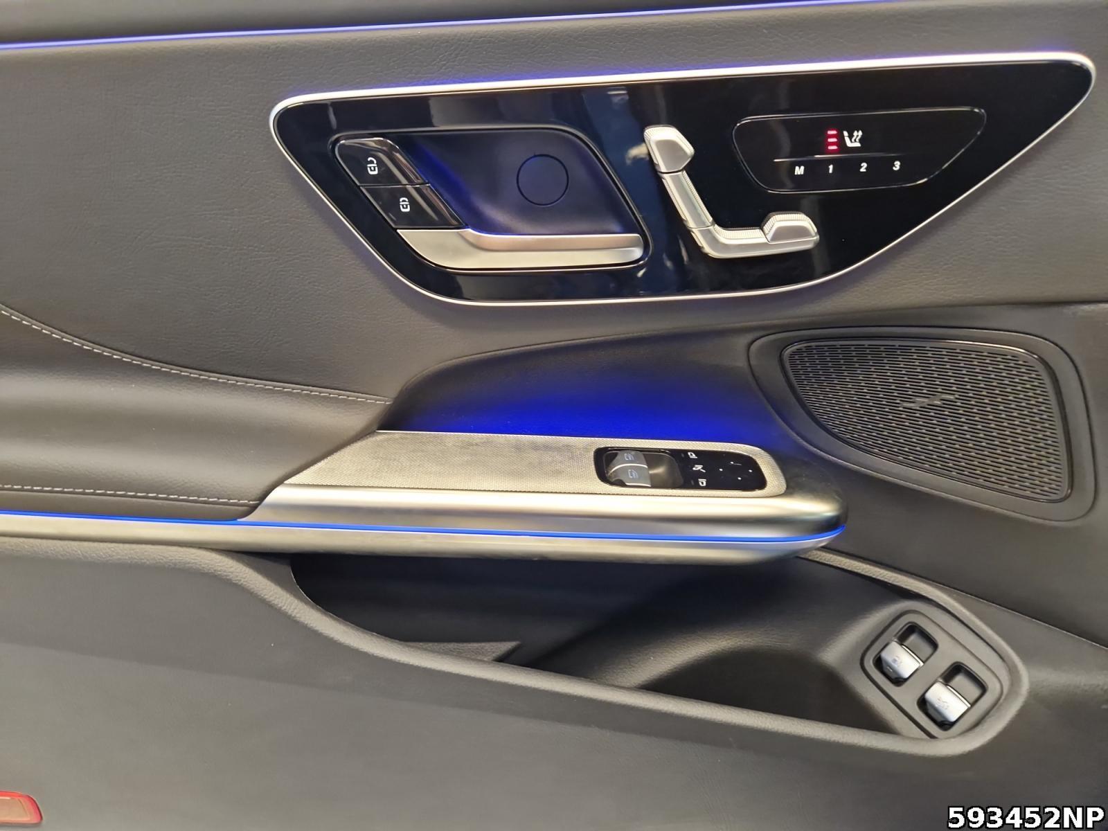 Fahrzeugabbildung Mercedes-Benz CLE 300 e AMG Digital-Light Distronic Pano 360°