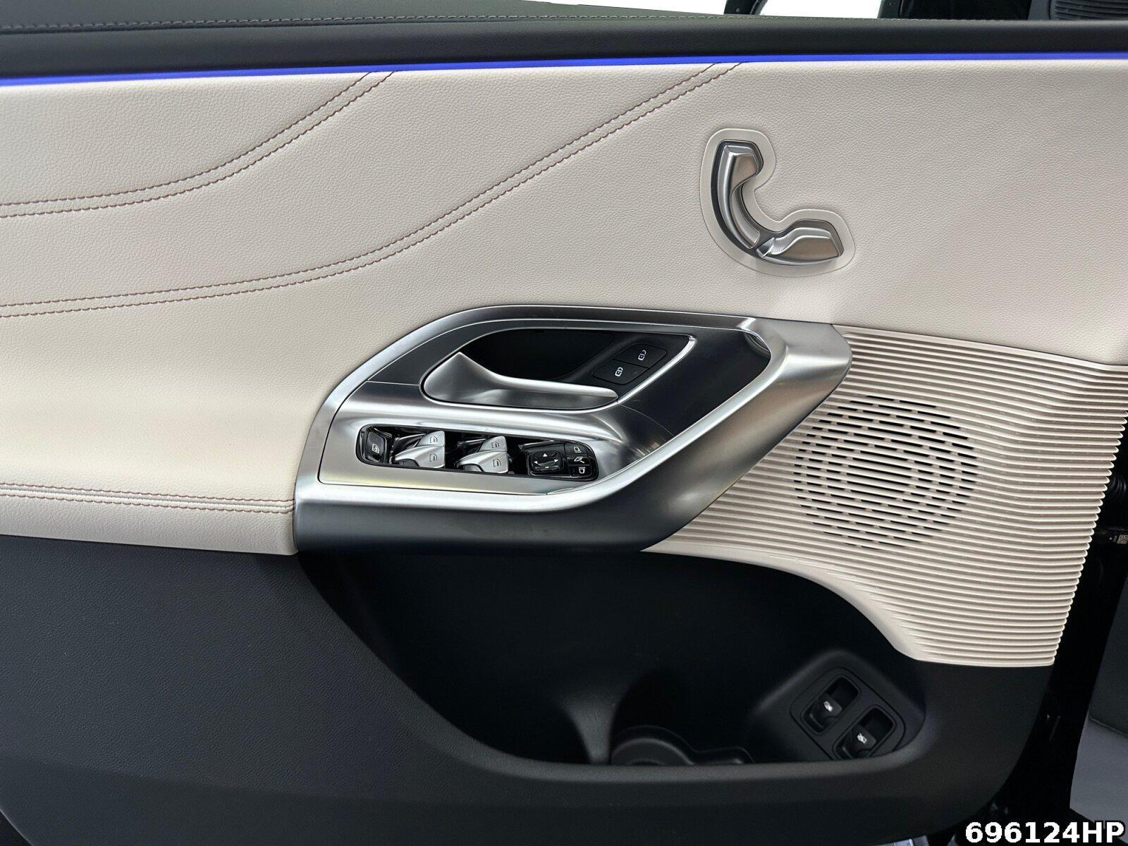 Fahrzeugabbildung Mercedes-Benz GLC 400 4MATIC +AMG+HUD+SKYCONTROL+MEMORY+