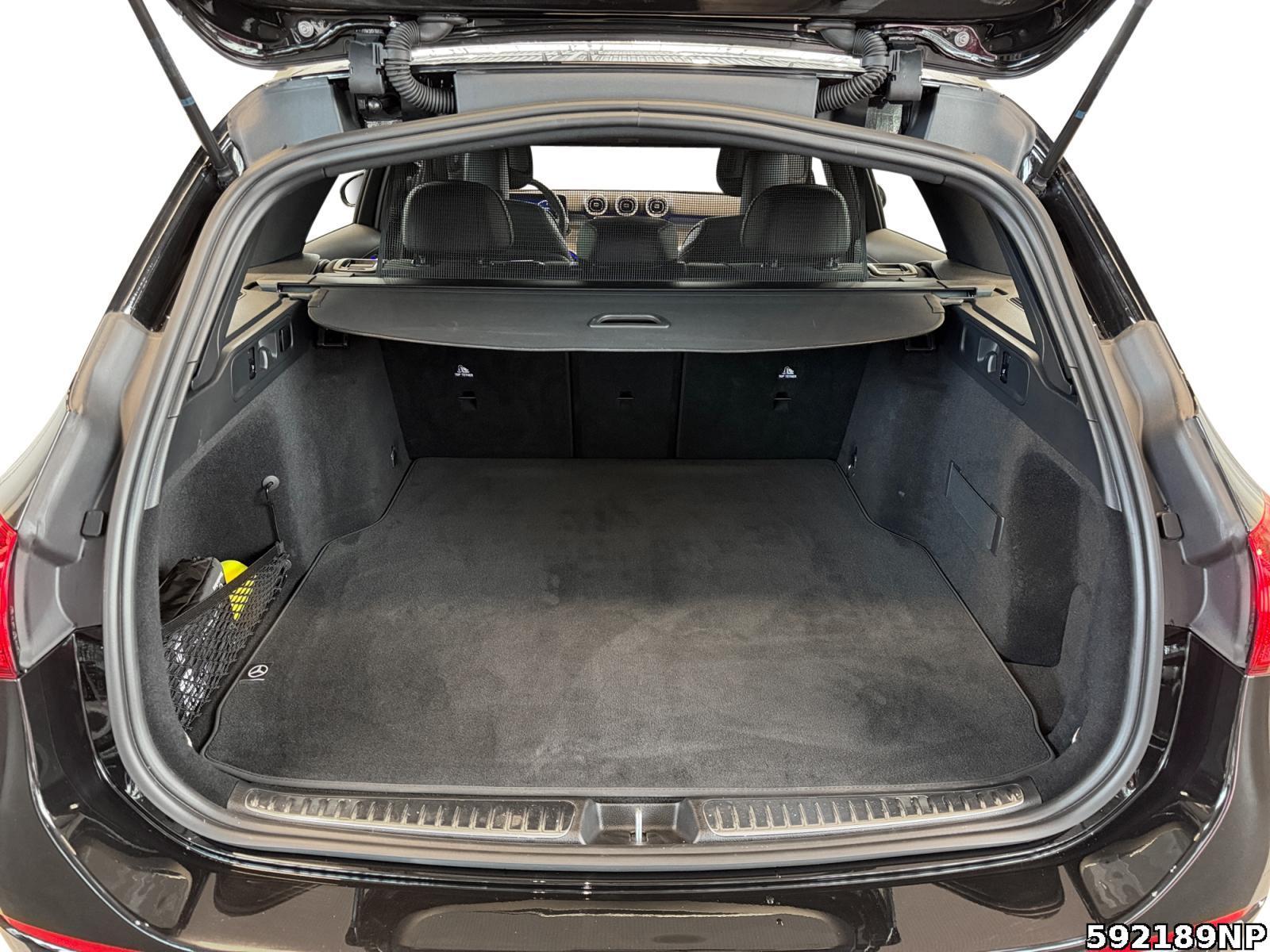 Fahrzeugabbildung Mercedes-Benz C 300 d T AMG AHK DIGITAL LIGHT Memory DISTRONIC