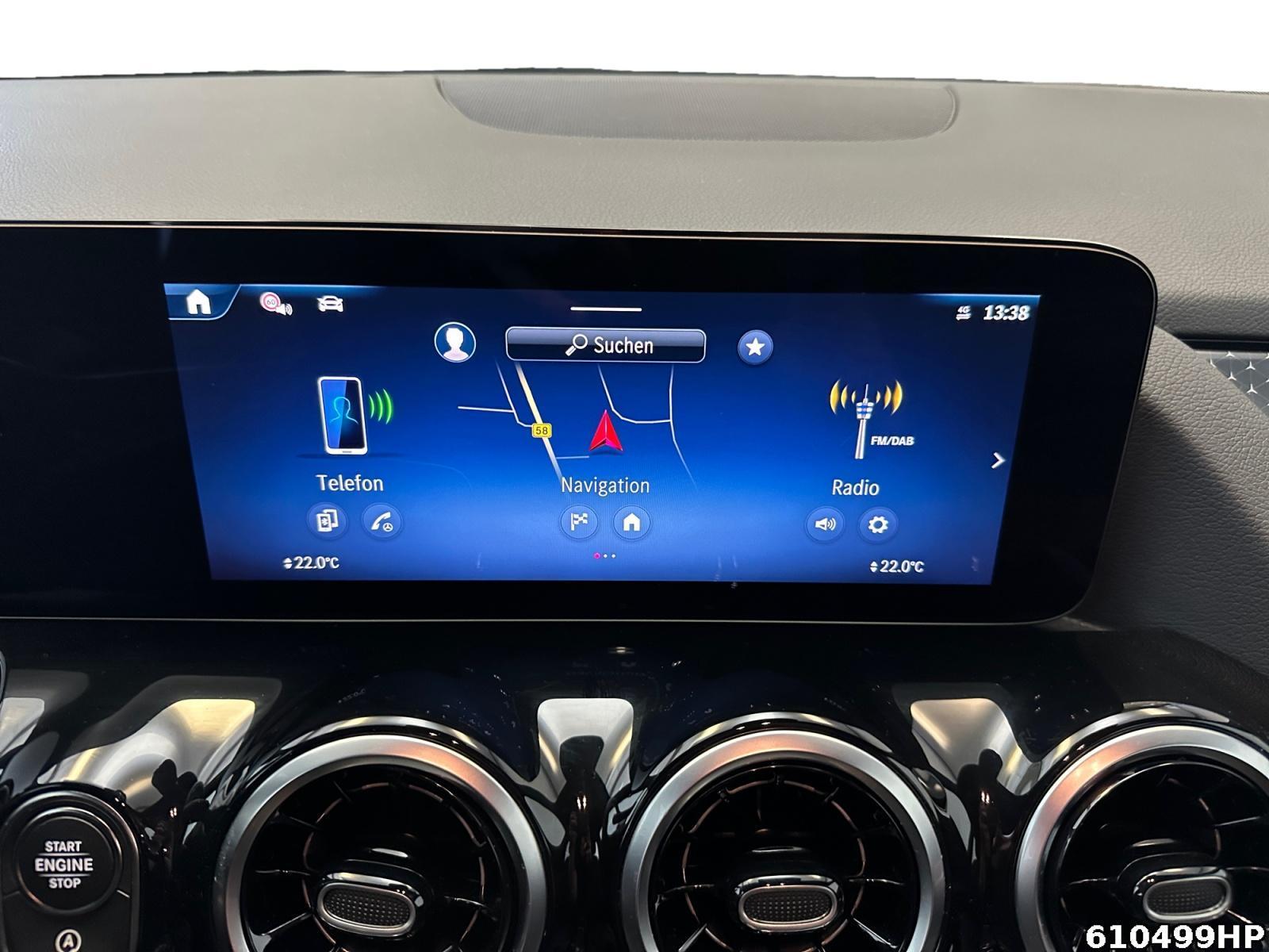 Fahrzeugabbildung Mercedes-Benz GLA 200 Progressive AHK Rückfahrkamera LED Diebs