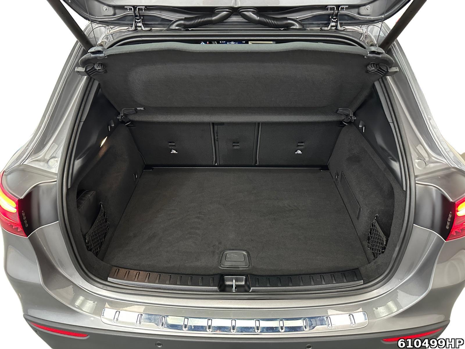 Fahrzeugabbildung Mercedes-Benz GLA 200 Progressive AHK Rückfahrkamera LED Diebs