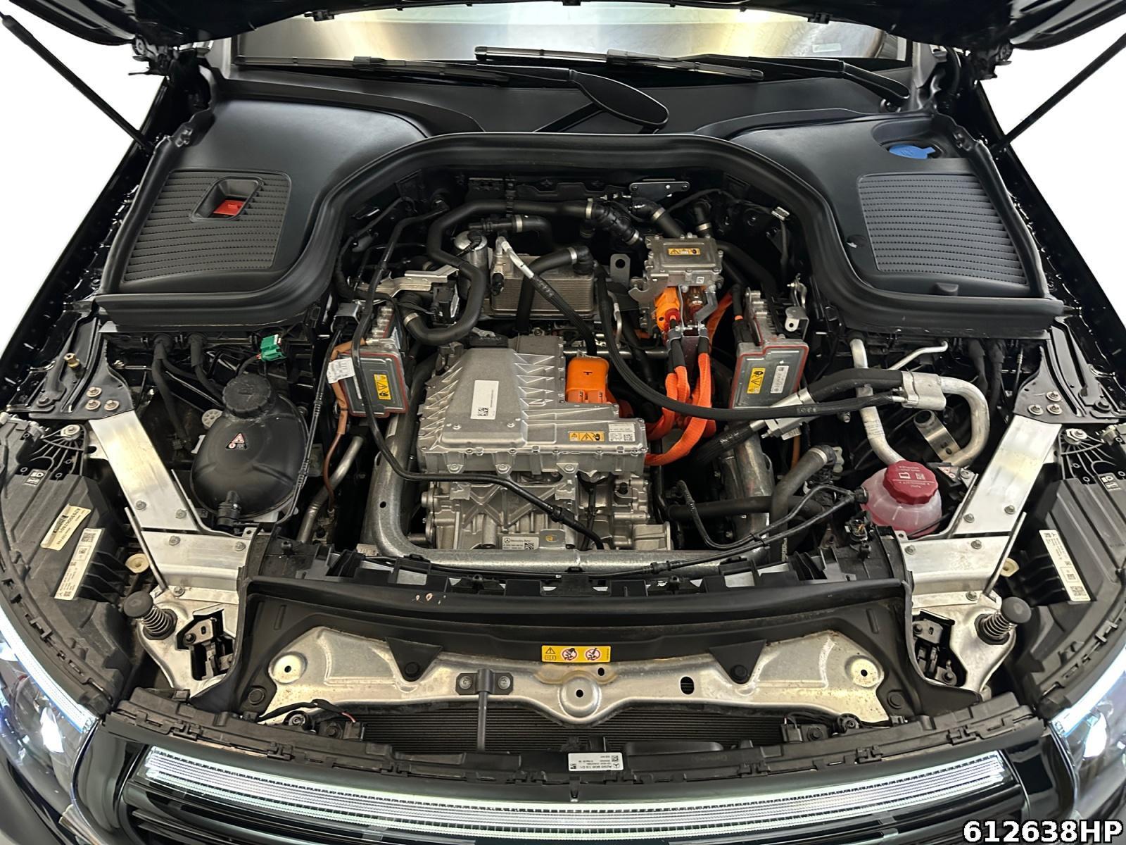Fahrzeugabbildung Mercedes-Benz EQC 4M AMG AHK 360° Distronic 21