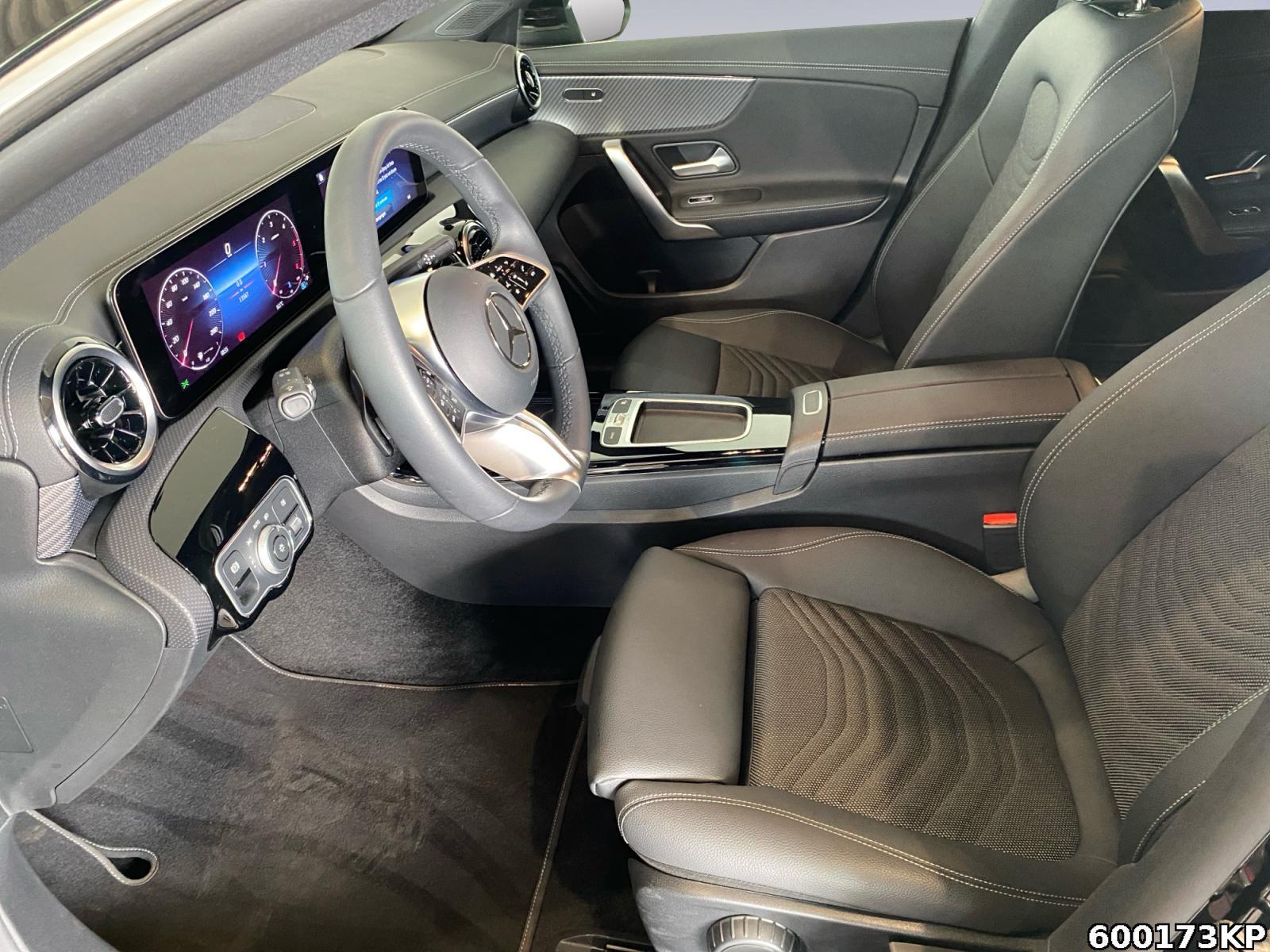 Fahrzeugabbildung Mercedes-Benz CLA 200 d SB Progressive Distronik Kamera AHK