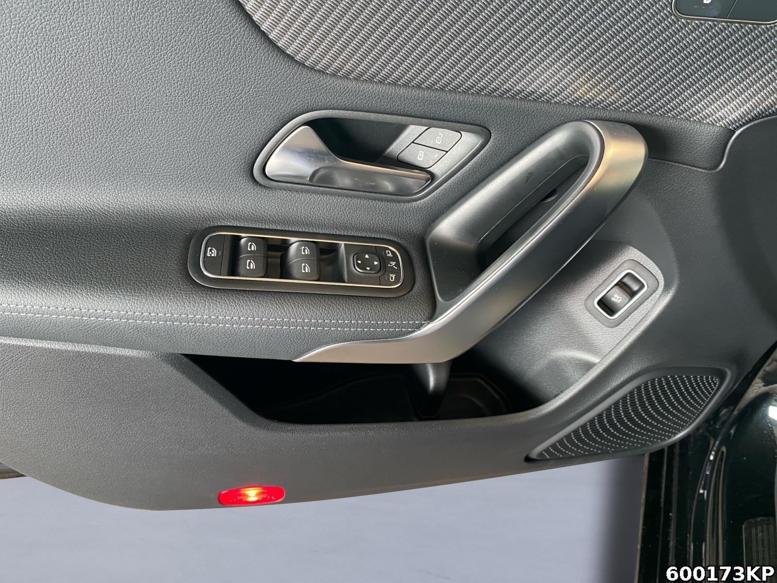 Fahrzeugabbildung Mercedes-Benz CLA 200 d SB Progressive Distronik Kamera AHK